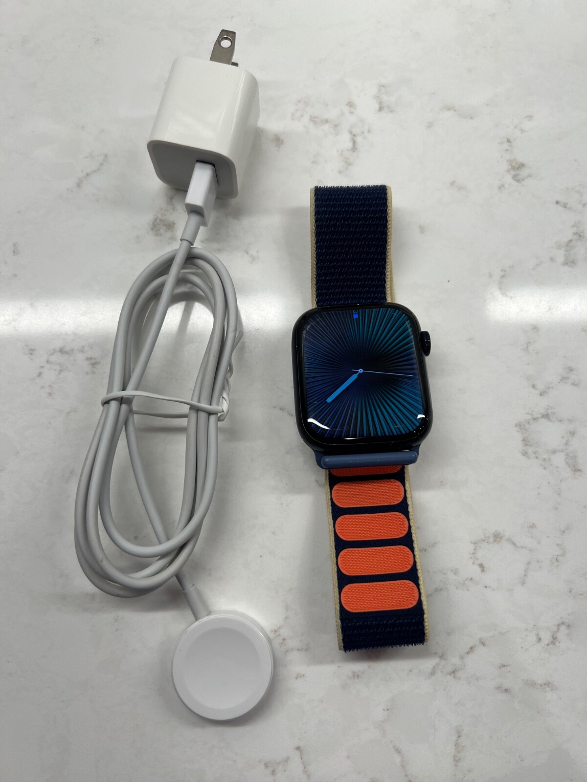 Apple Watch Series 7 45mm GPS + Cellular Midnight Aluminum Case Sport Loop