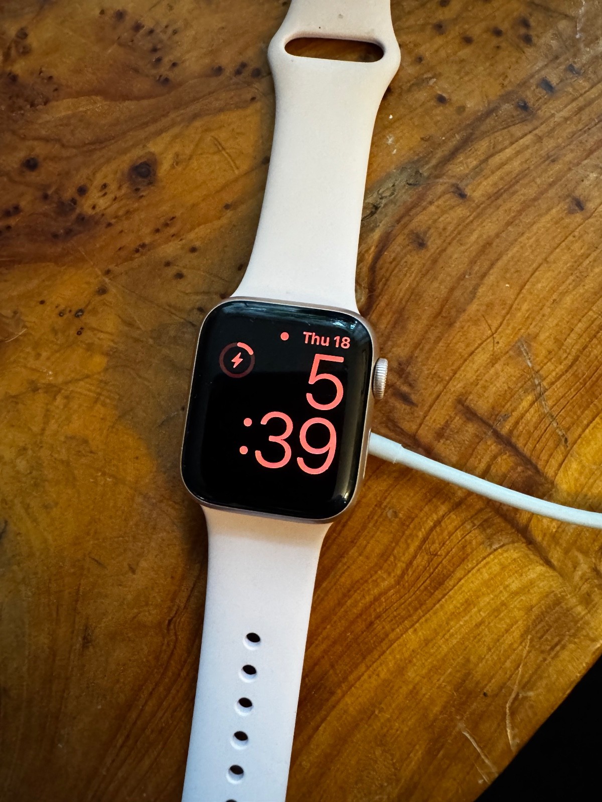 Apple Watch Series 4 40 mm Aluminum Case with Pink Sand Sport Band (GPS…