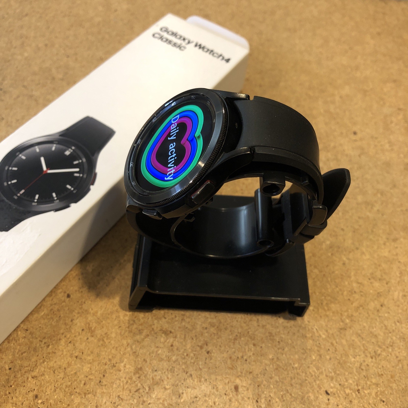 Samsung Galaxy Watch 4 Classic 46mm GPS Wifi Smartwatch SM-R890 Black M/L