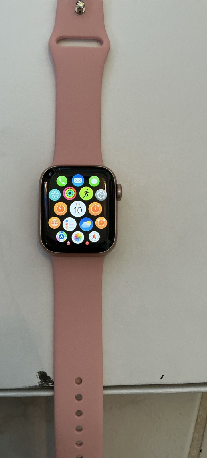 Apple Watch Series 6 GPS, Wifi 40mm Smart Watch – Rose Gold Aluminum Sport,