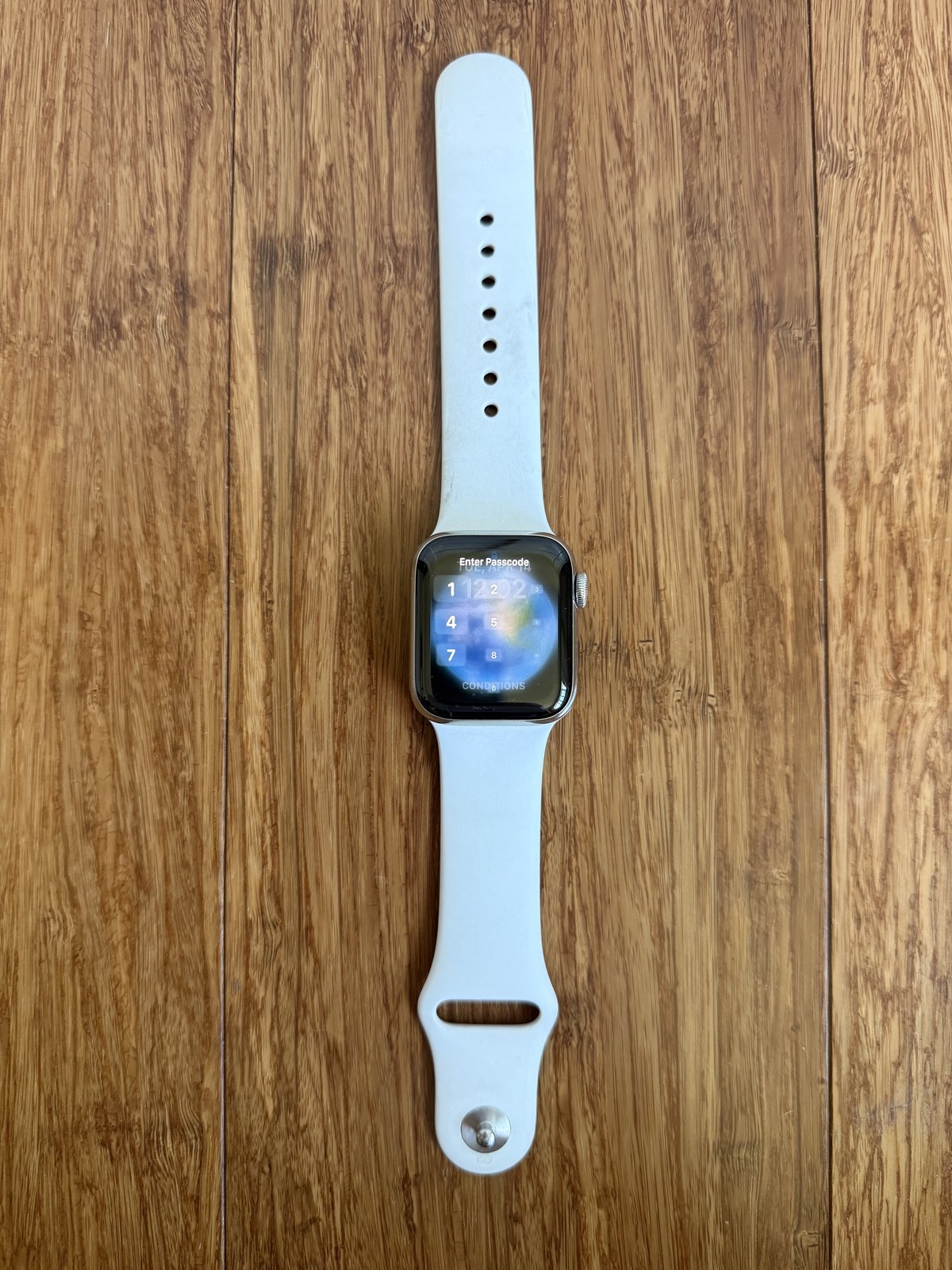 Apple Watch Series 6 Stainless Steel 40mm • GPS+Cellular • Silver • White Band