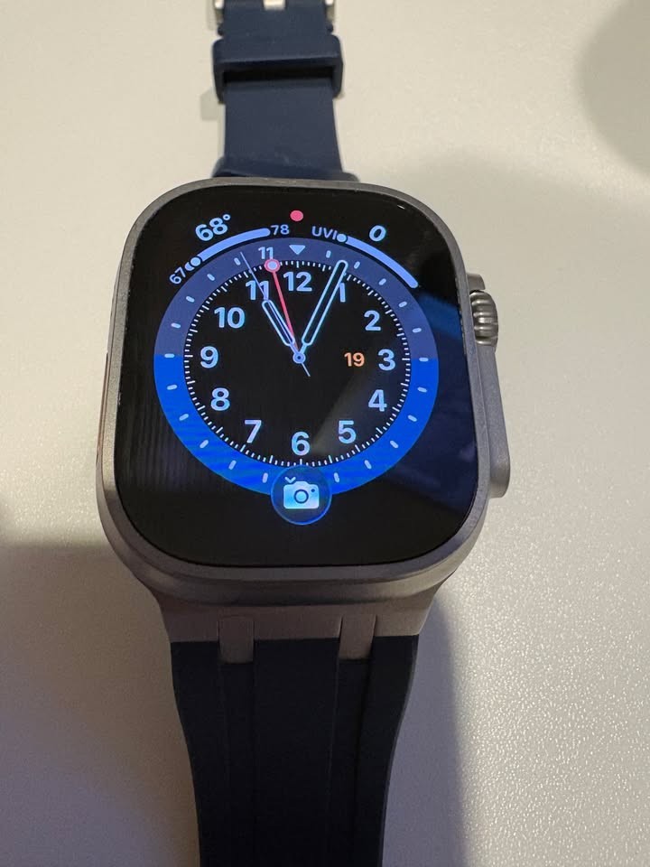 Apple Watch Ultra 2 49mm Titanium Case – 100% Battery