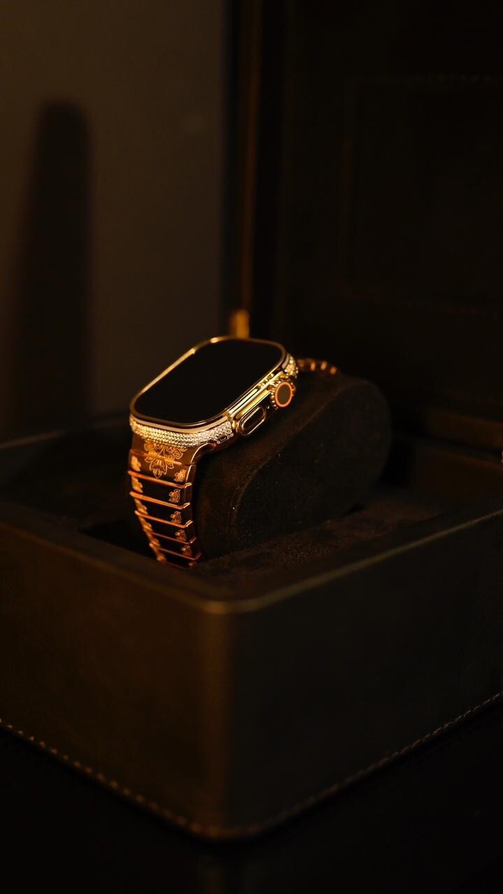 24k Gold Plated Apple Watch ULTRA 3 49mm Zircon Diamonds Engraved 24k Gold Band