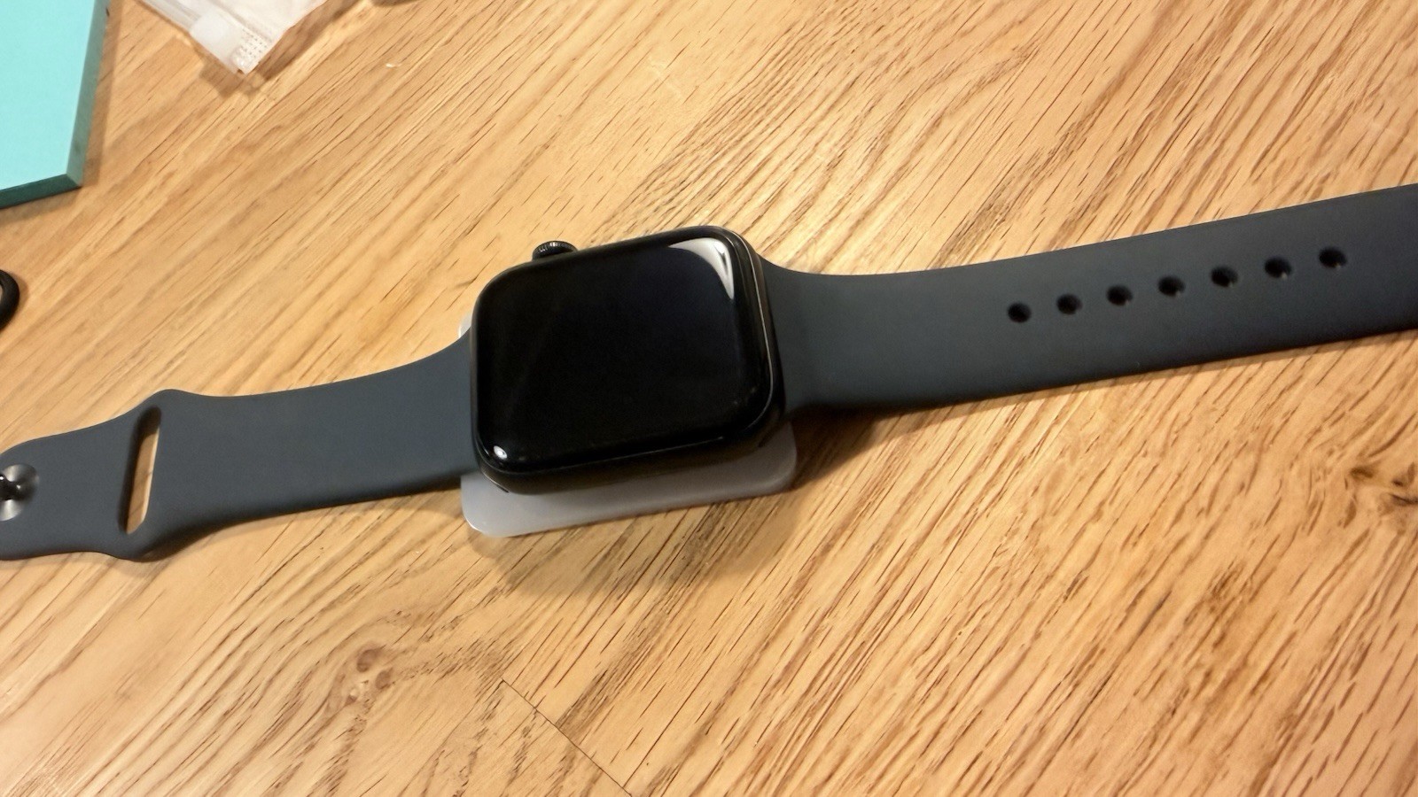 Apple Watch SE 3rd Gen 44mm GPS LTE Black Aluminum Case Black Silicone Band
