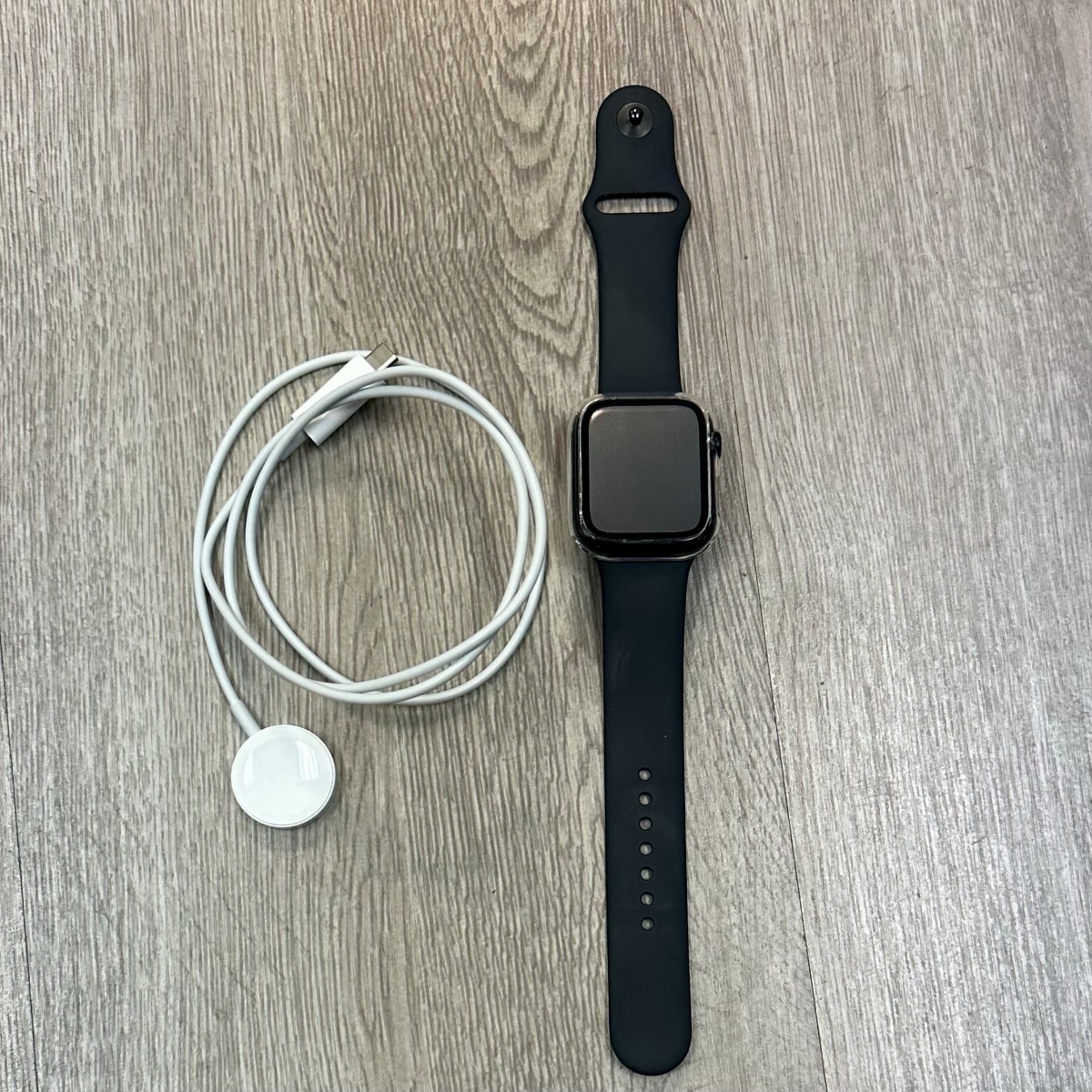 Apple Watch SE 2nd Gen – 44mm Aluminum – M/L Midnight Band (PAP006612)