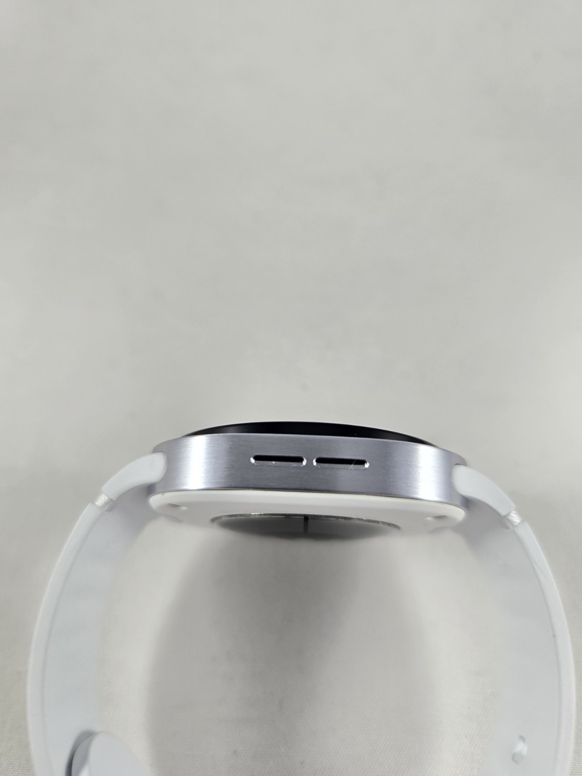 Samsung Galaxy Watch8 SM-L325U – 40mm – Silver
