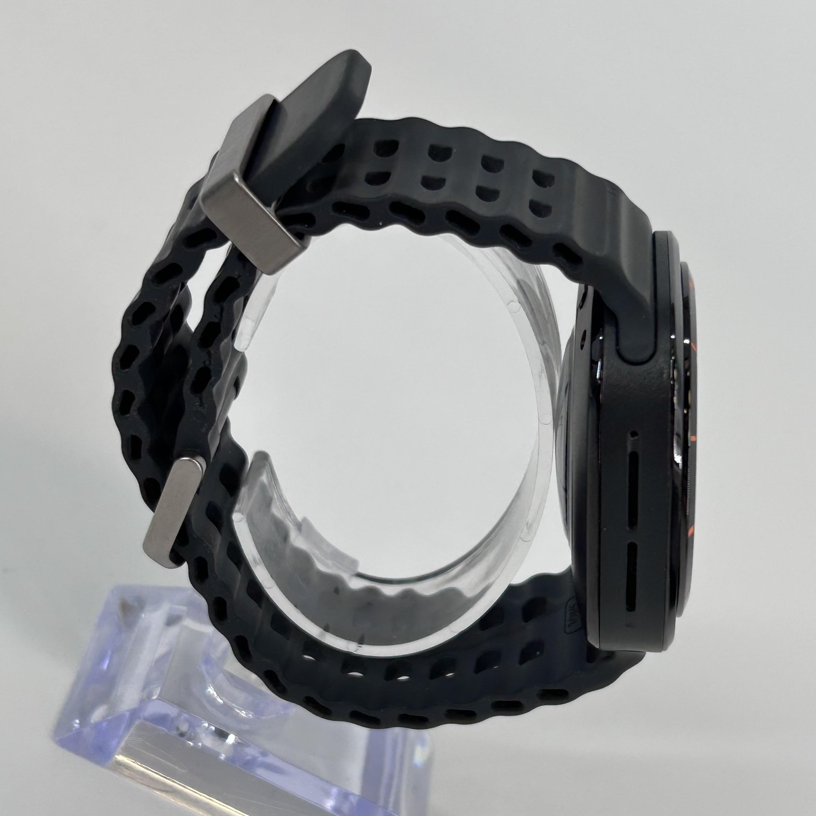 Samsung Galaxy Watch Ultra 47mm Gray Titanium (LTE) w/ Gray Marine Band – Good