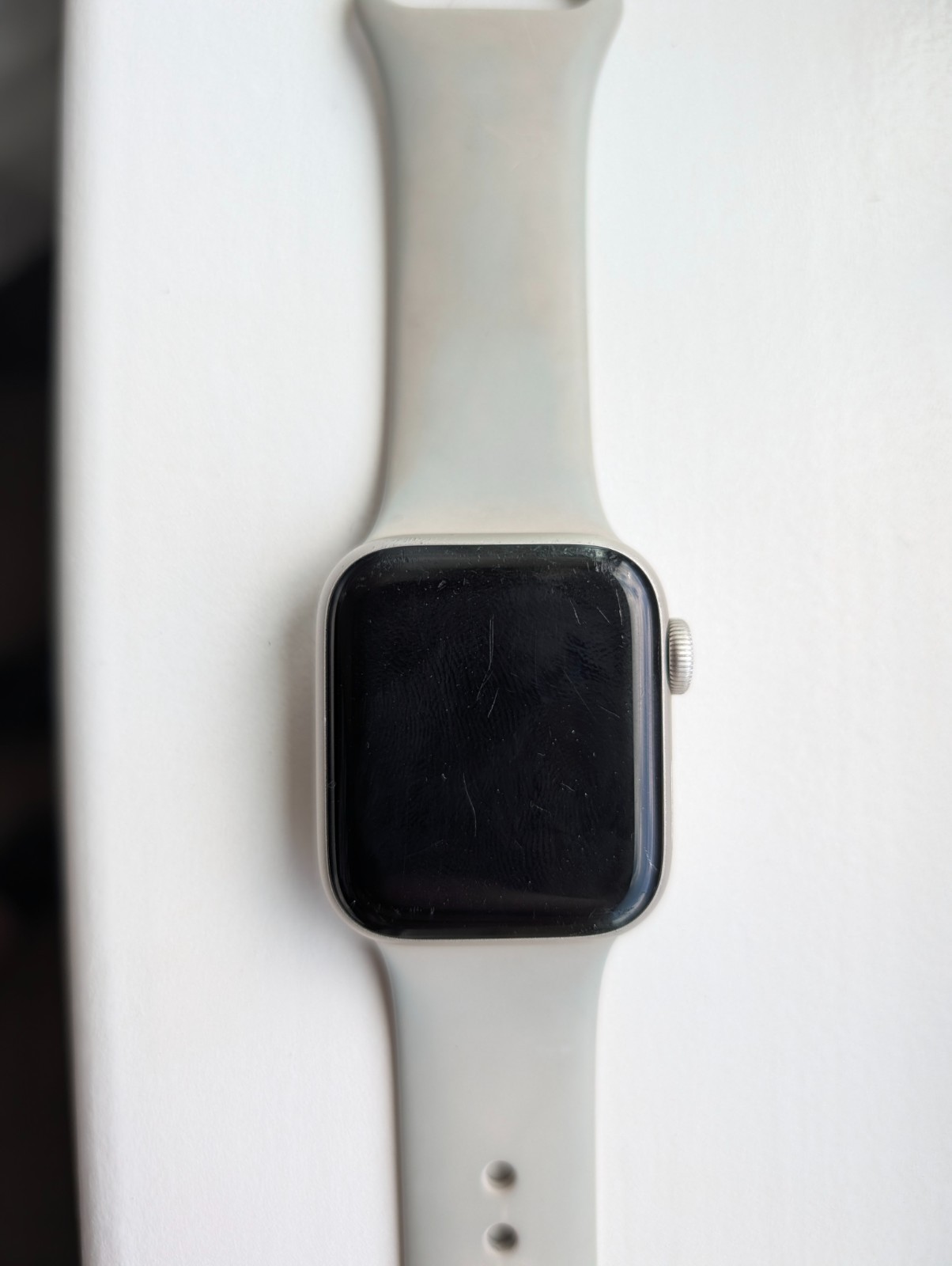 Apple Watch SE (2nd Gen) [GPS + Cellular 40mm] Starlight Aluminum + sport band