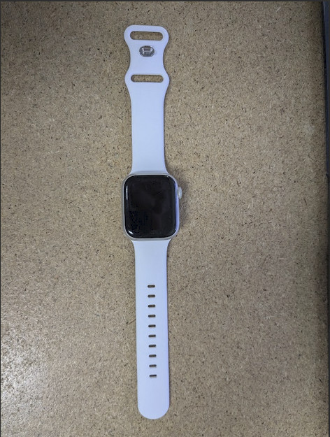 Fair Apple Watch Series 7 41mm Silver Case & White Band – GPS Only – See Photos
