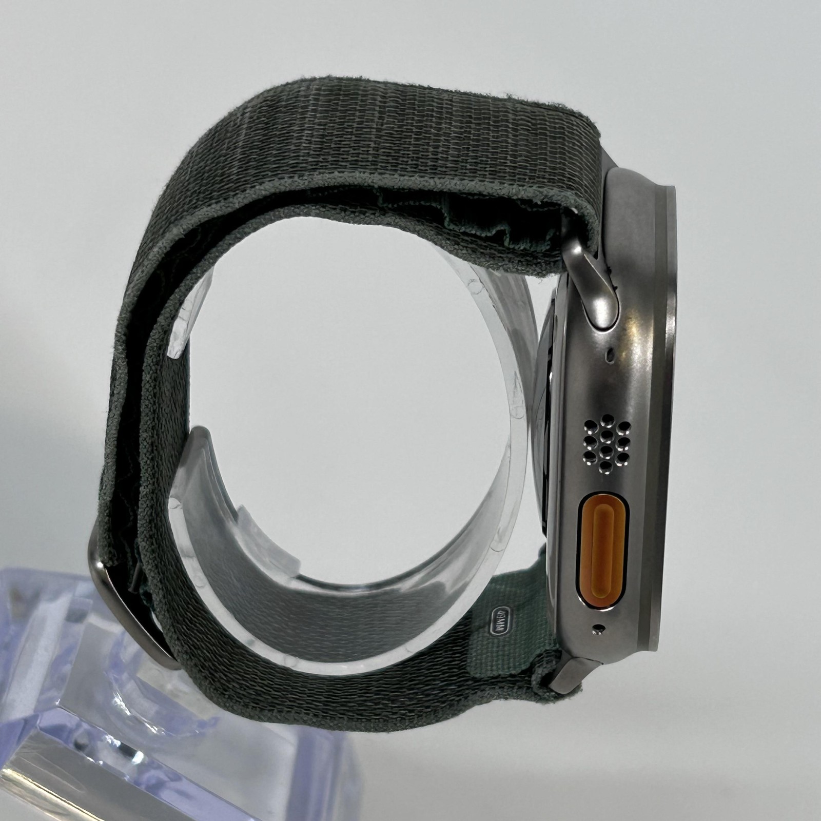 Apple Watch (Ultra) 49mm Titanium (LTE) w/ Green Alpine Loop – Very Good