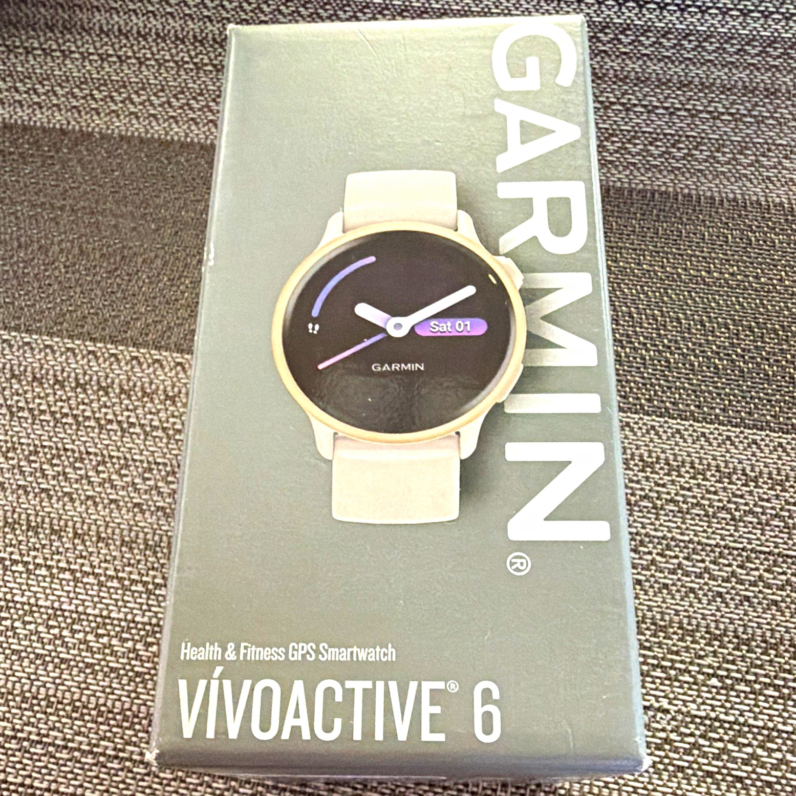 Garmin vívoactive 6 GPS Fitness Tracker Smartwatch 42mm Gold Case White Band