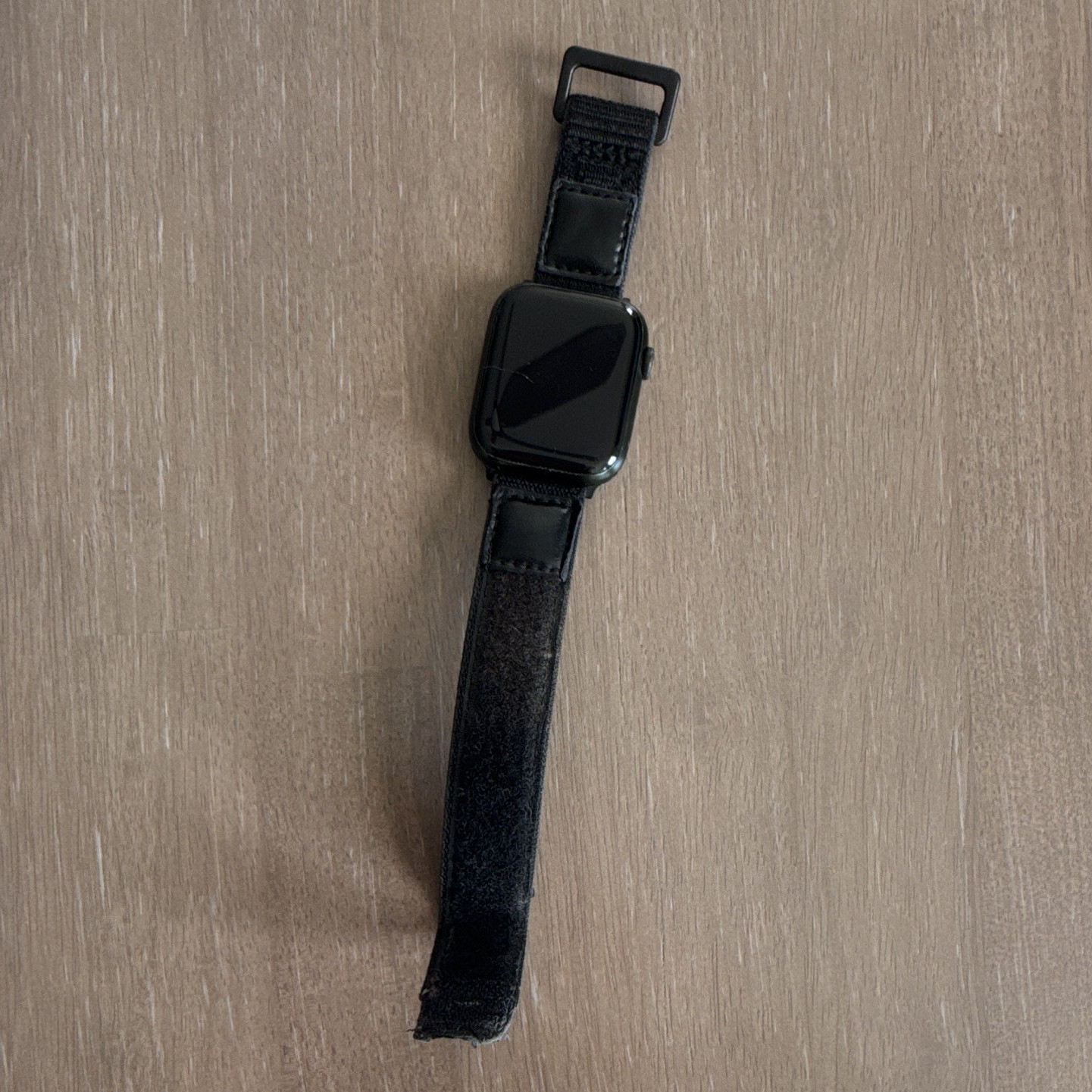 44mm Black Metal I Watch, Black Leather Band, Touchscreen, Apple Watch Series 7