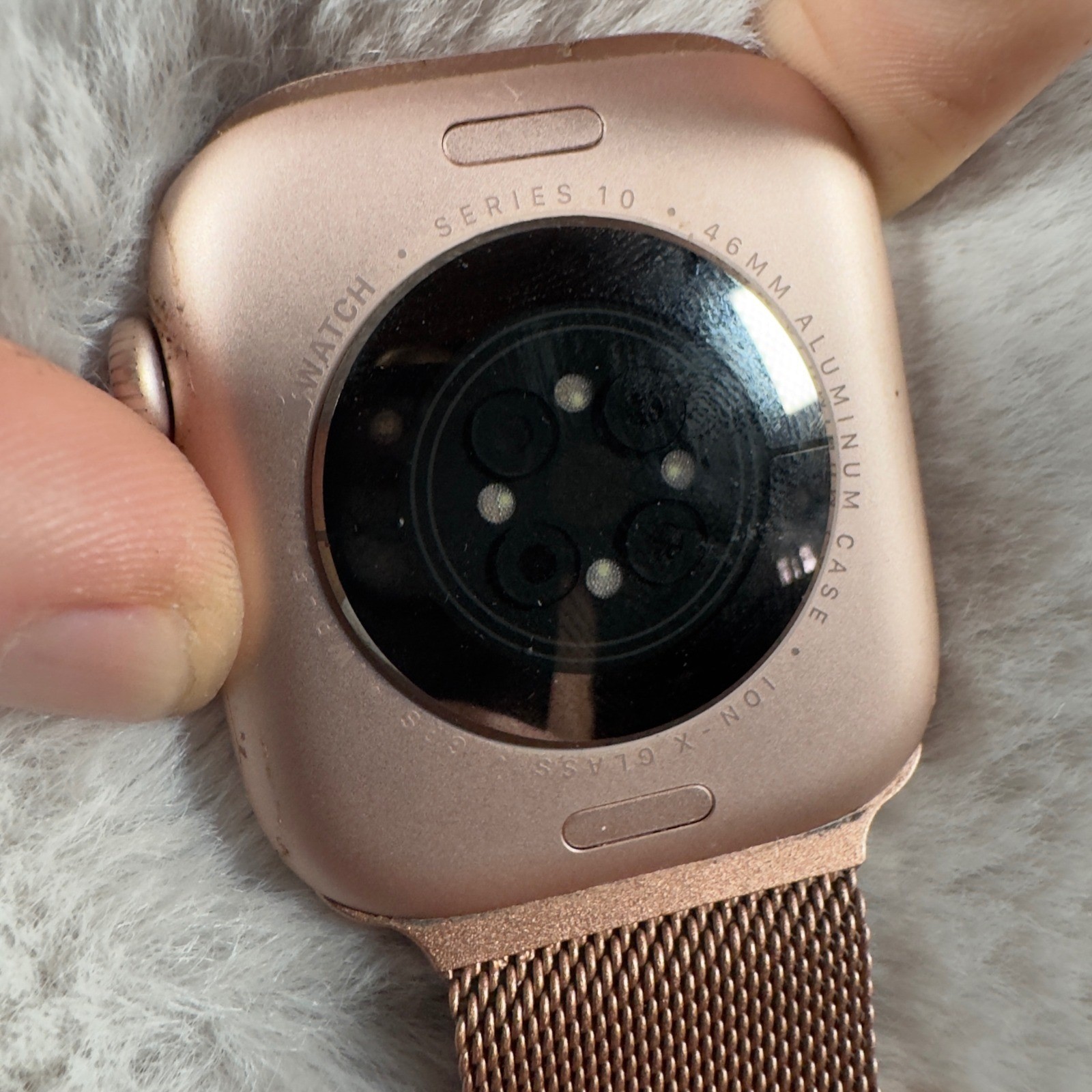Apple Watch Series 10 46mm Rose Gold Aluminum GPS Milanese Loop 100% Battery