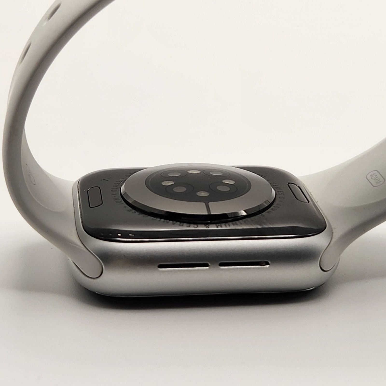 Apple 40mm Apple Watch Series 6 GPS/CELL PARTS OR REPAIR