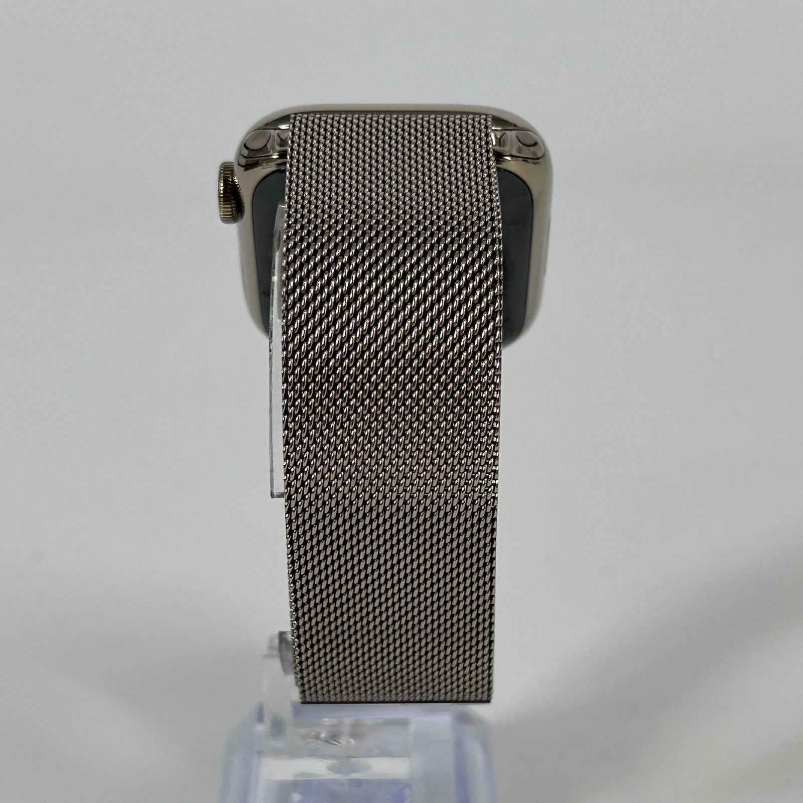 Apple Watch (Series 9) 45mm Gold Stainless (LTE) w/ Gold Milanese Loop – 9/10