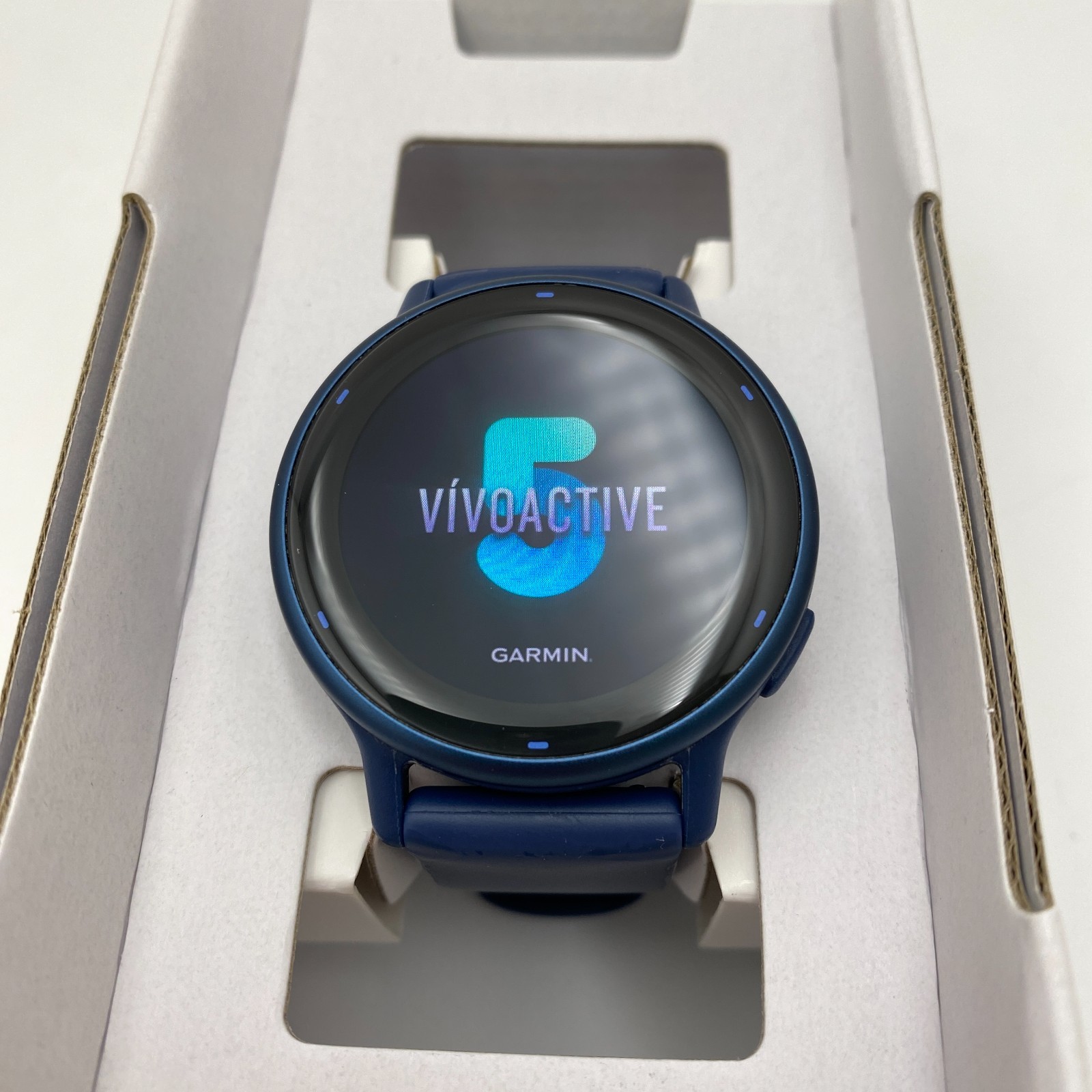 Garmin Vivoactive 5 – 42mm – Navy – Health & Fitness GPS Smartwatch – Open Box