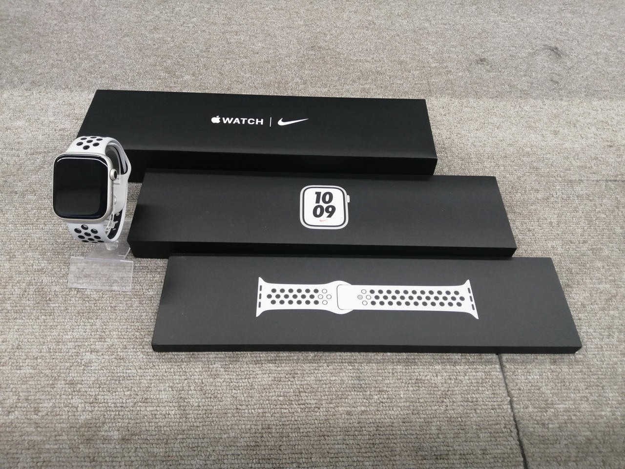 Apple Watch Series 7 32GB GPS Smartwatch 89% Battery 6 Months Warranty