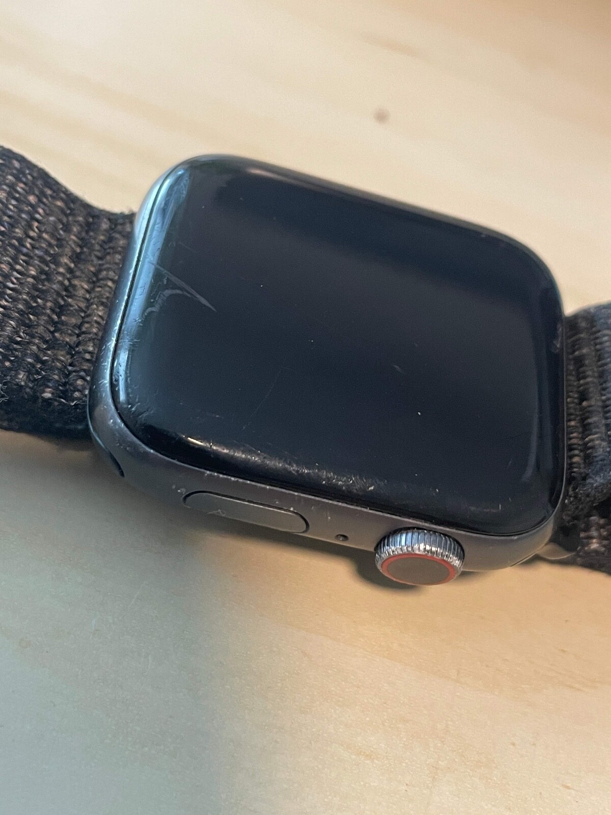 Apple Watch Series 4 – 44mm A1976 – WiFi+Cellular – Unlocked – Gray Aluminum
