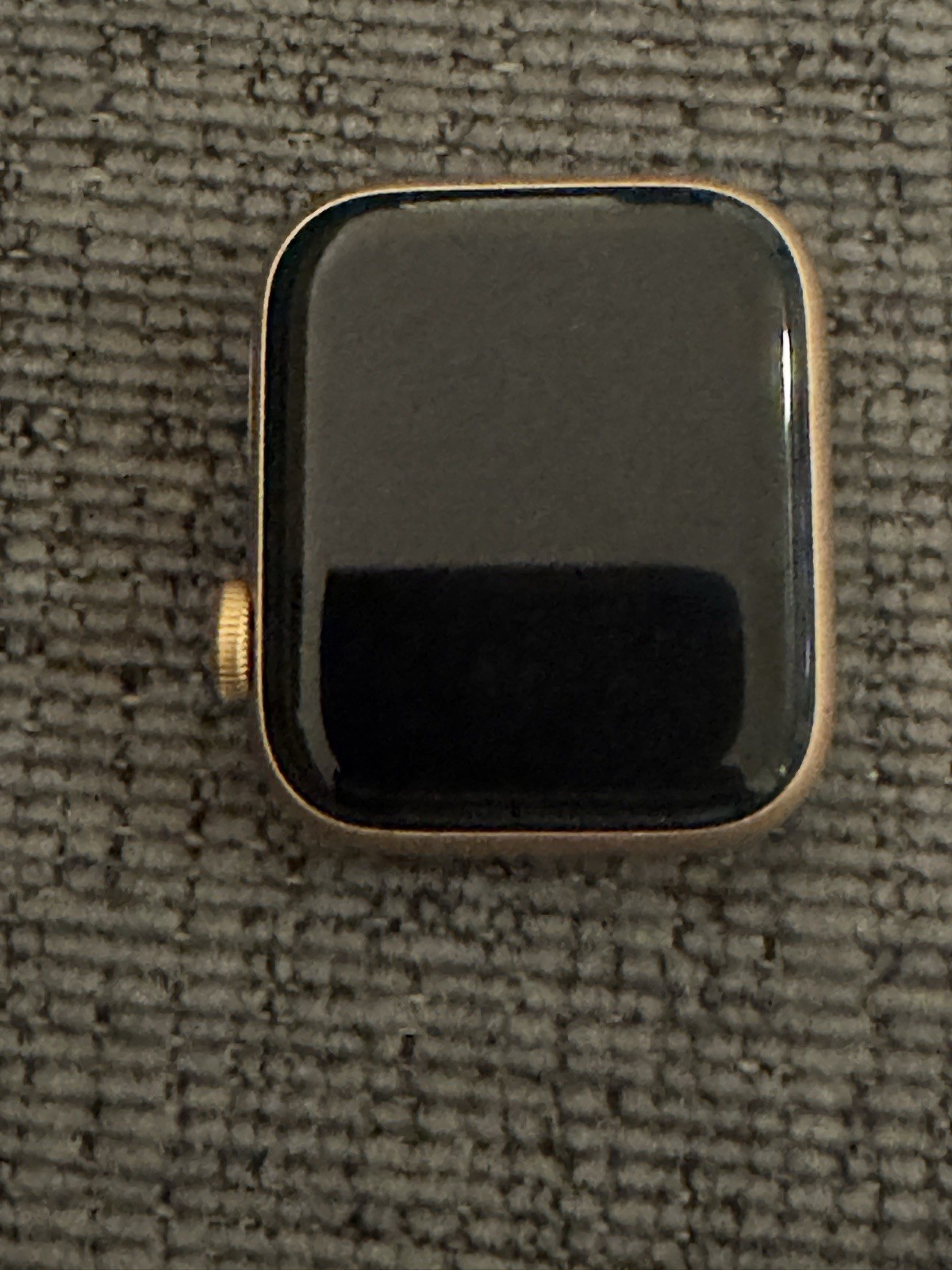 Apple Watch SE 40mm Gold Aluminum Case GPS