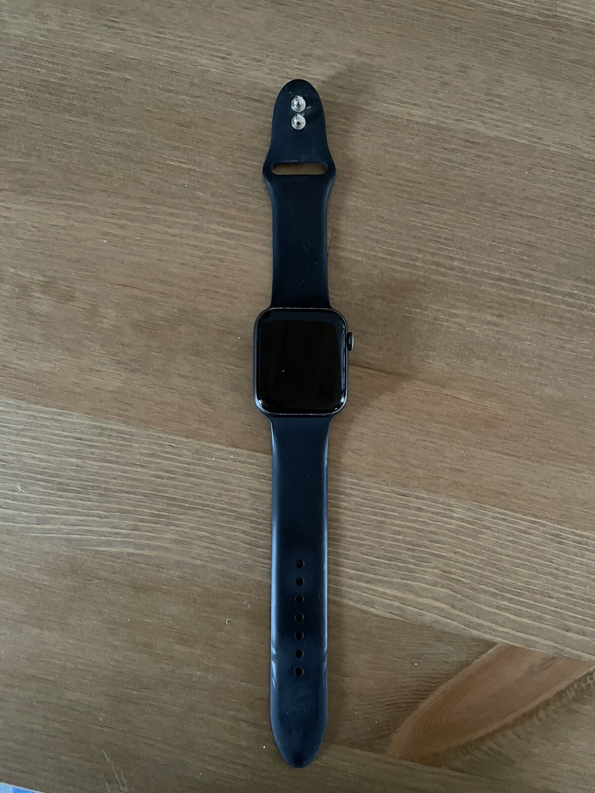 Apple Watch Series 5 44mm Space Gray Aluminum Case with Black Sport Band – S/M &
