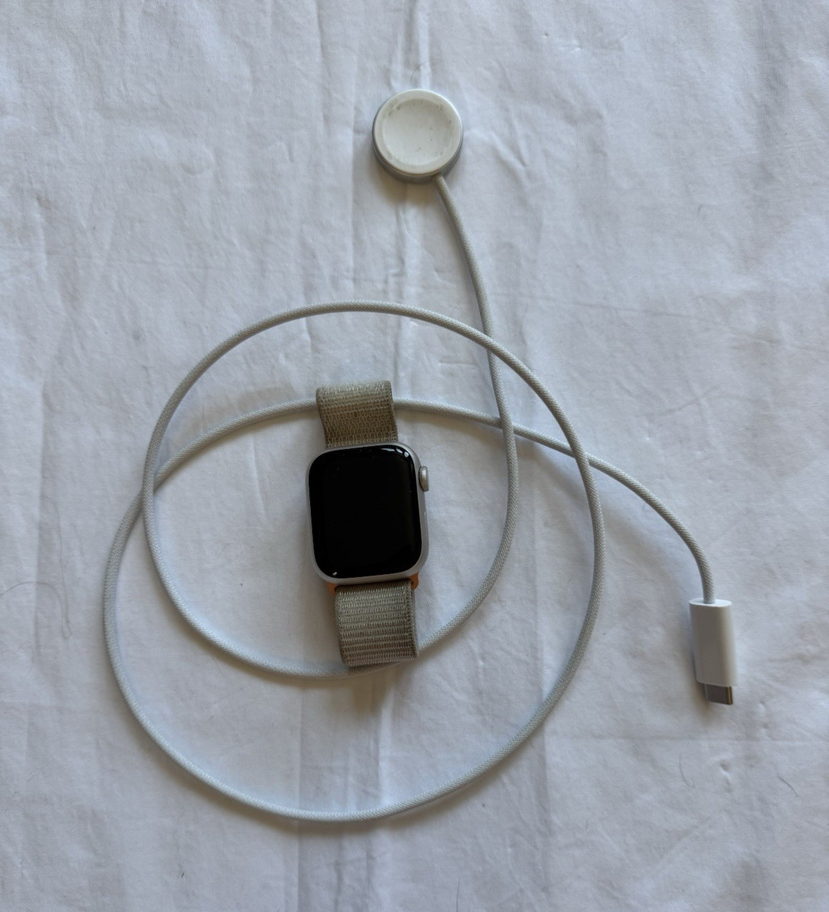 Apple Watch Series 9 41mm Silver Aluminum GPS 32GB Beige Fabric Band