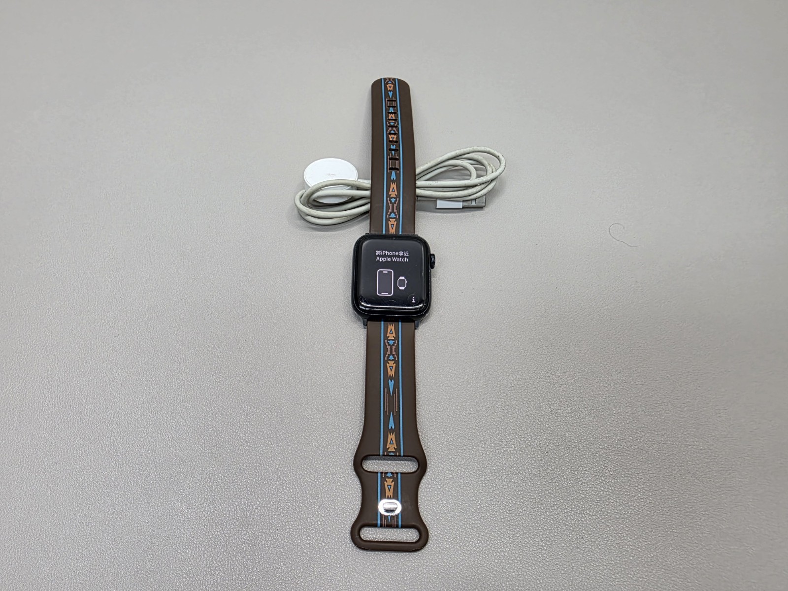 Apple Watch Series SE (2nd Gen) 40mm GPS + Cellular