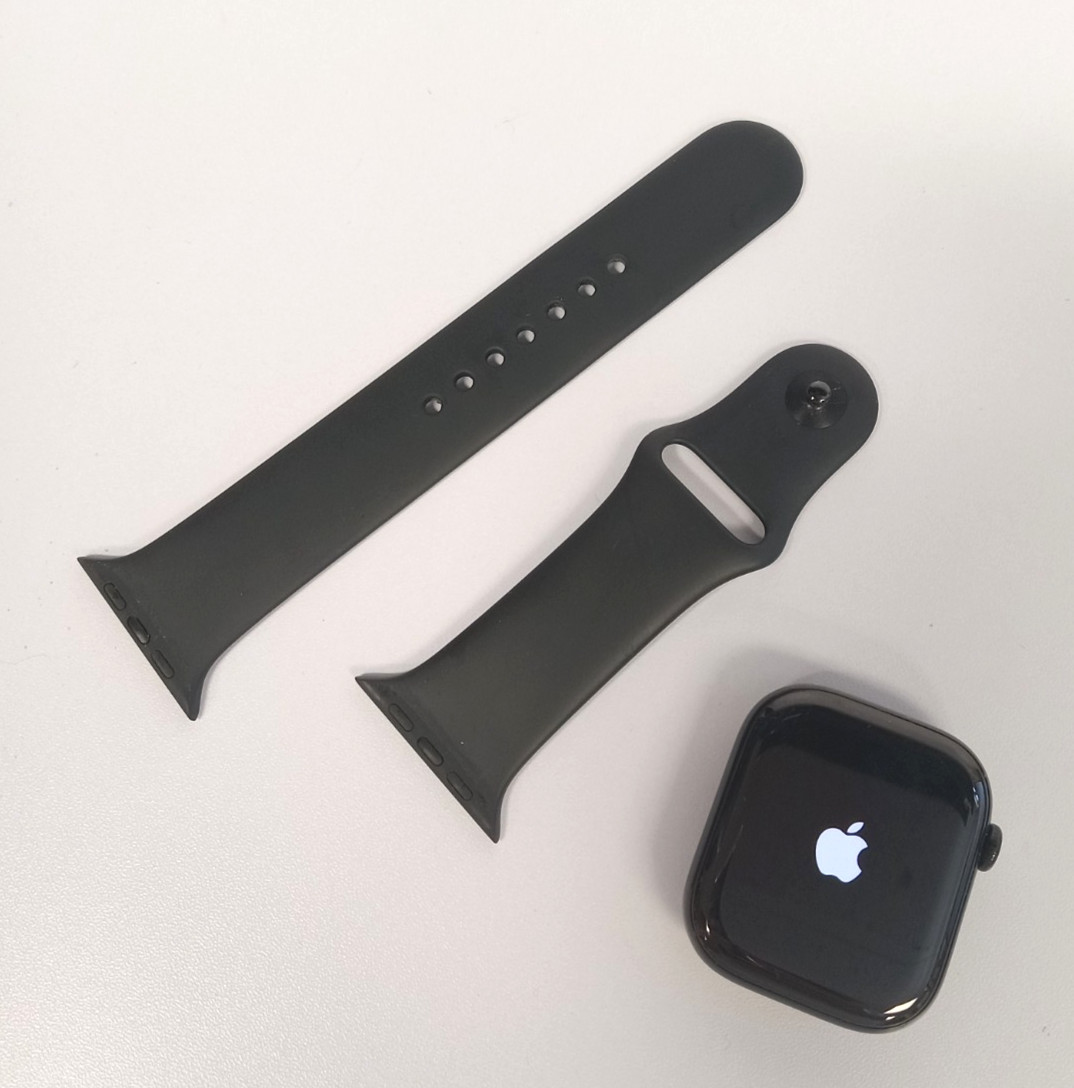 Apple Watch Series 11 46mm (Jet Black, Unlocked) – Tested, Fully Functional!