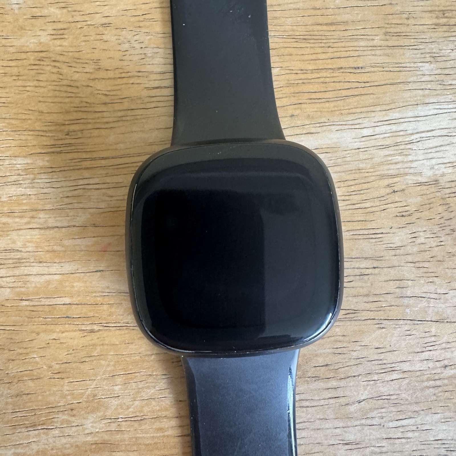 Fitbit Versa 3 Smartwatch GPS Heart Rate Monitor Black Aluminum 40mm