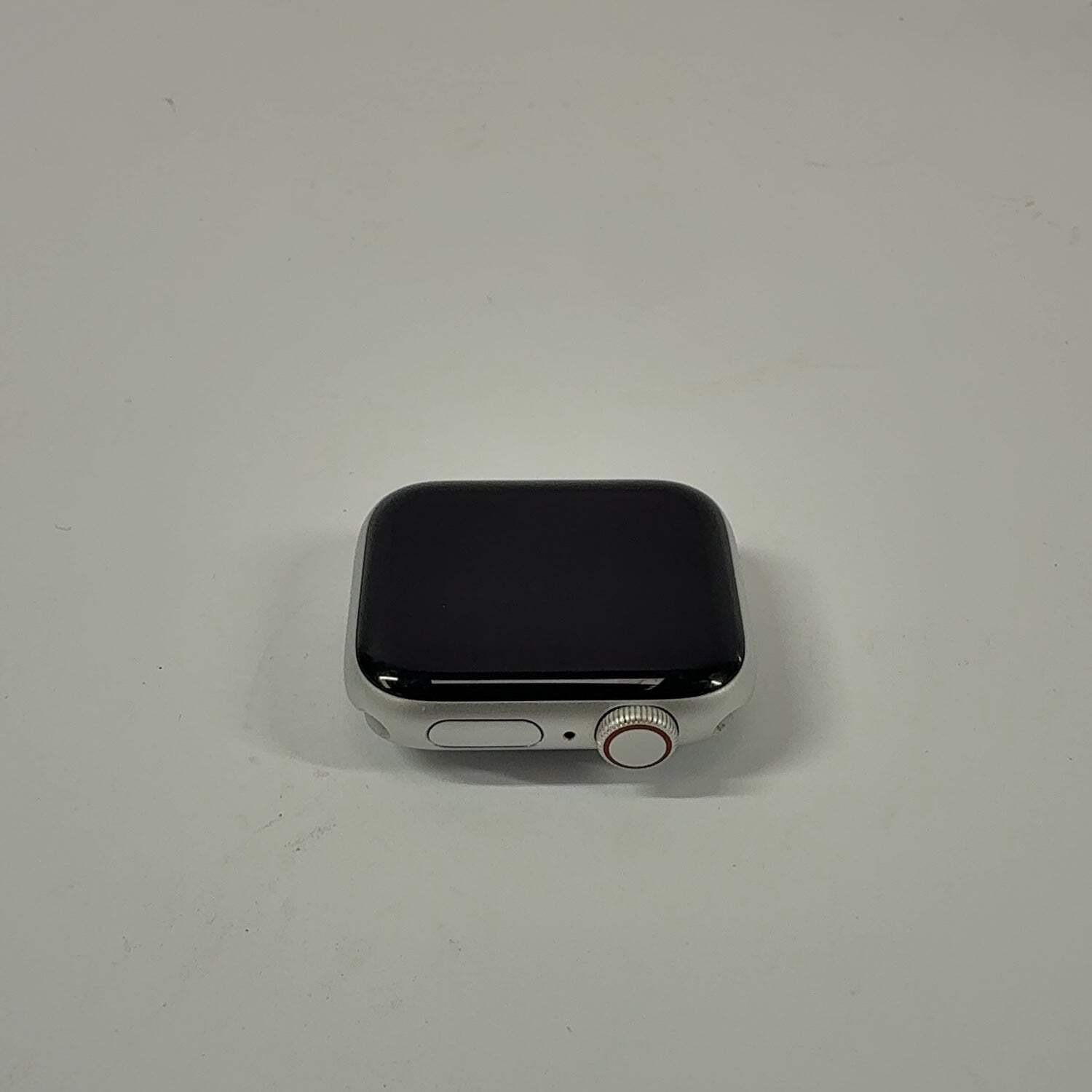 Unlocked Apple Watch SE 2nd Gen 40MM Silver Aluminum MNTN3LL/A Face Only