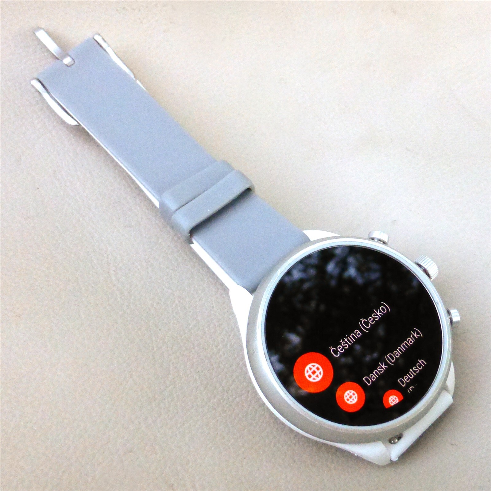 NO GPS FTW6028 Fossil Sport Women’s 41mm Silicone Fitness Smartwatch Gray Bundle