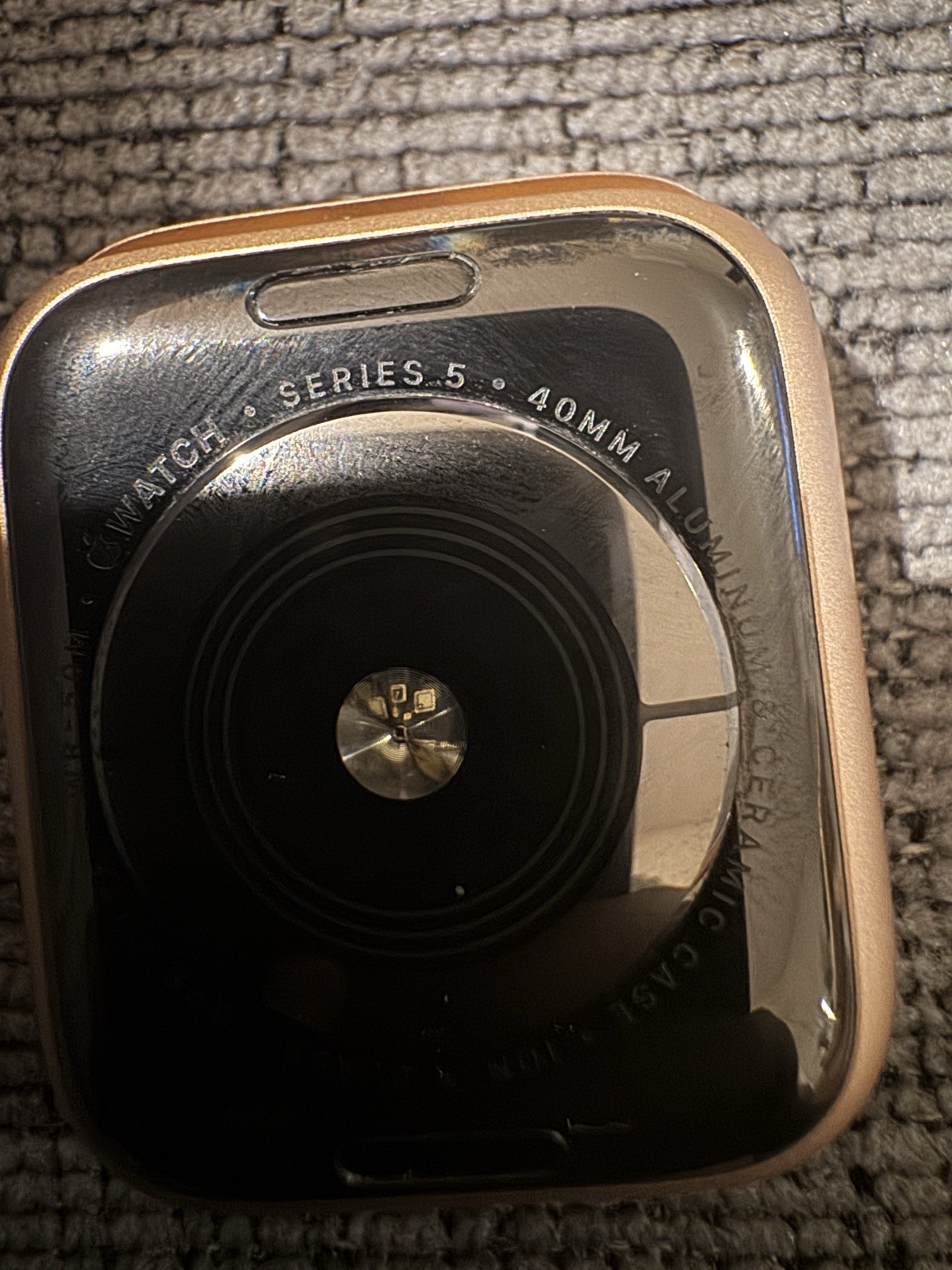 Apple Watch Series 5 – 40mm Gold Aluminum Case, GPS + LTE, Excellent Condition