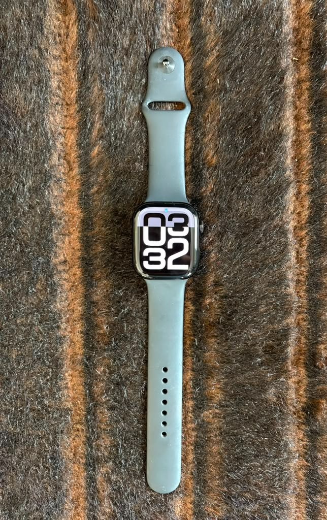 Apple Watch Series 10 46mm GPS in Midnight Aluminum