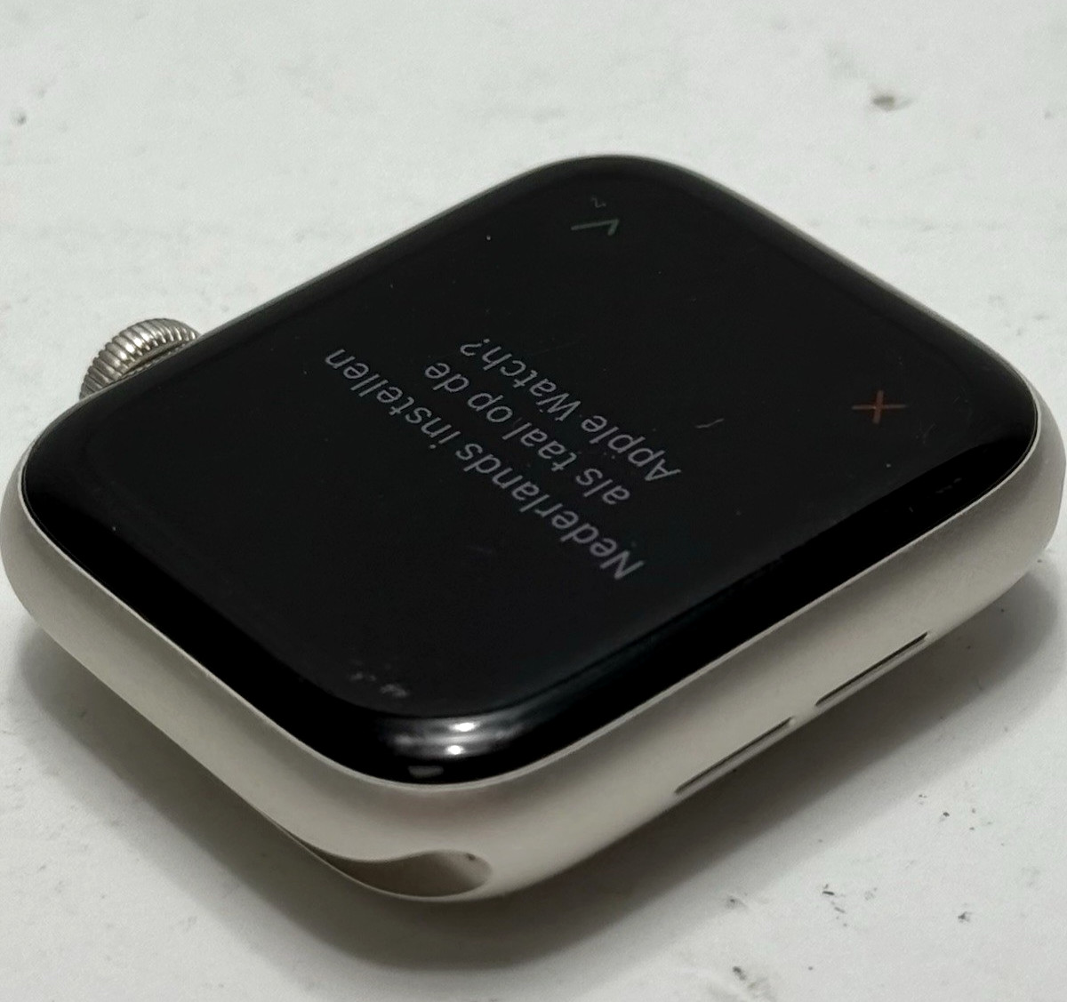 GPS Only Apple Watch SE 2nd Gen 44MM Starlight Alum, Starlight Sport Band READ!