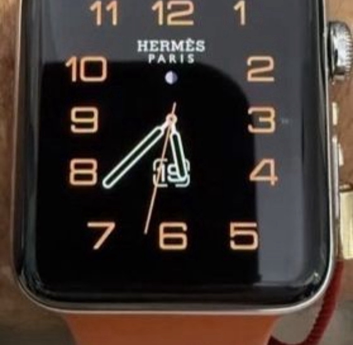 Hermes apple watch 4 – 10.6.1 (21U580) Model Detail 44mm Case – Steel