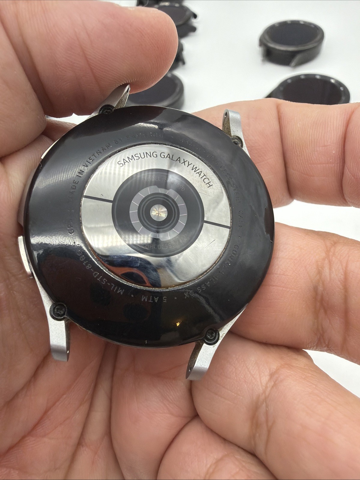 Lot of 12 Samsung Galaxy Watch4 R880 R890 R895 LTE 42mm/46mm – Tested Reset