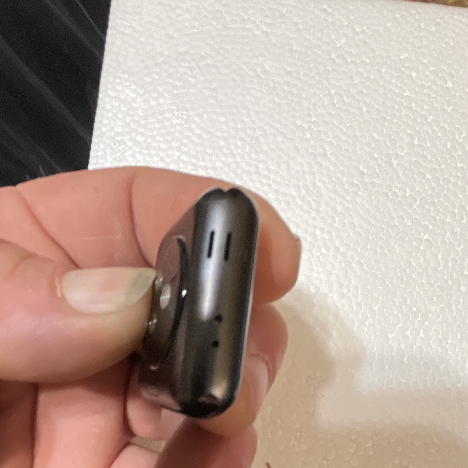 Apple Watch Series 3 42mm Aluminum Space Gray GPS 8GB Touchscreen Black Band