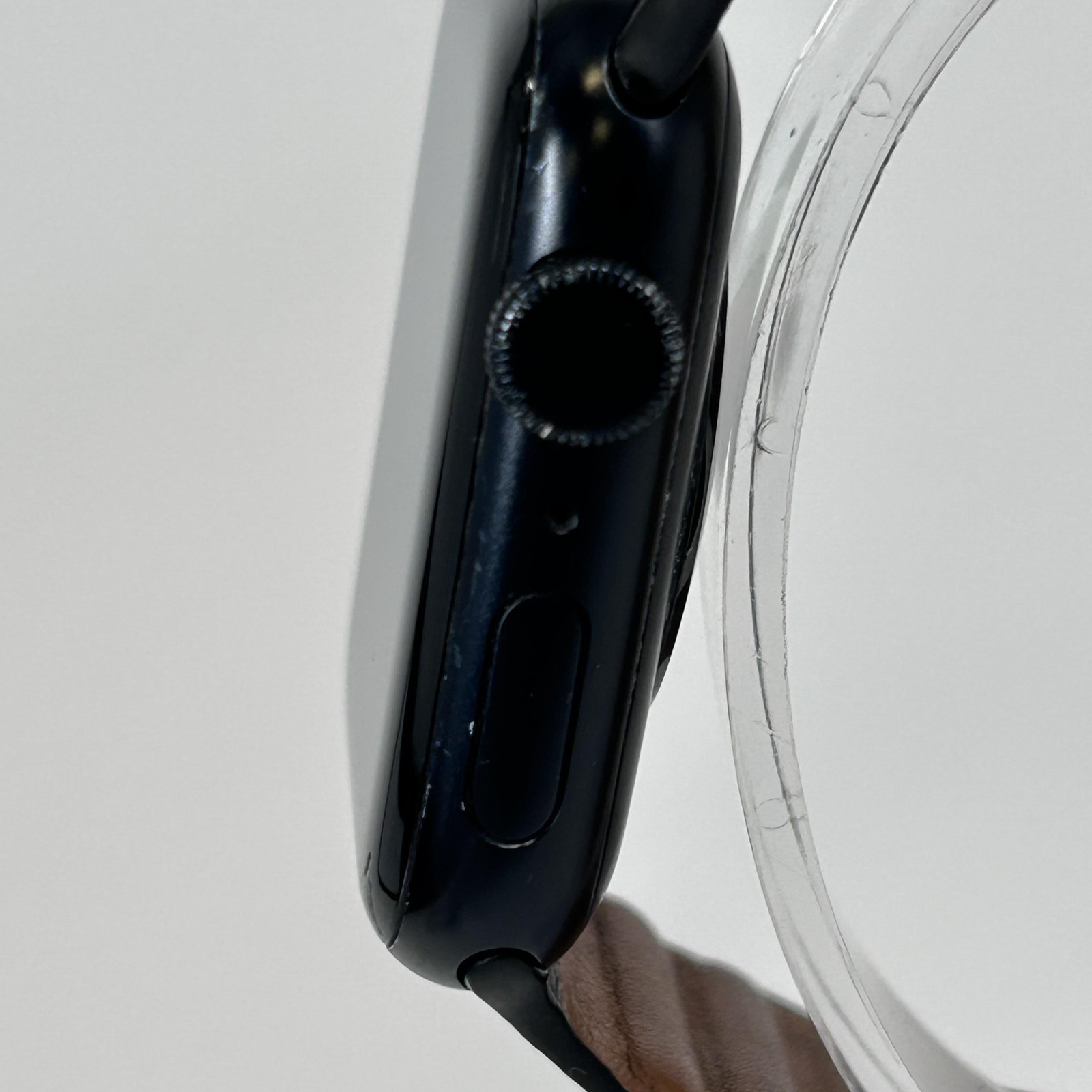 Apple Watch (SE) 2nd Gen. 44mm Black Aluminum (GPS) w/ Magnetic Link Band – Fair