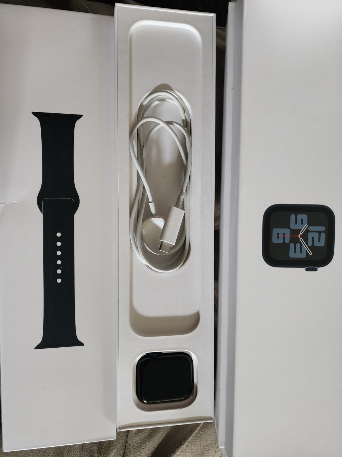 Apple Watch SE 44mm Silver Aluminum Case GPS 32GB Unlocked Black Silicone Band