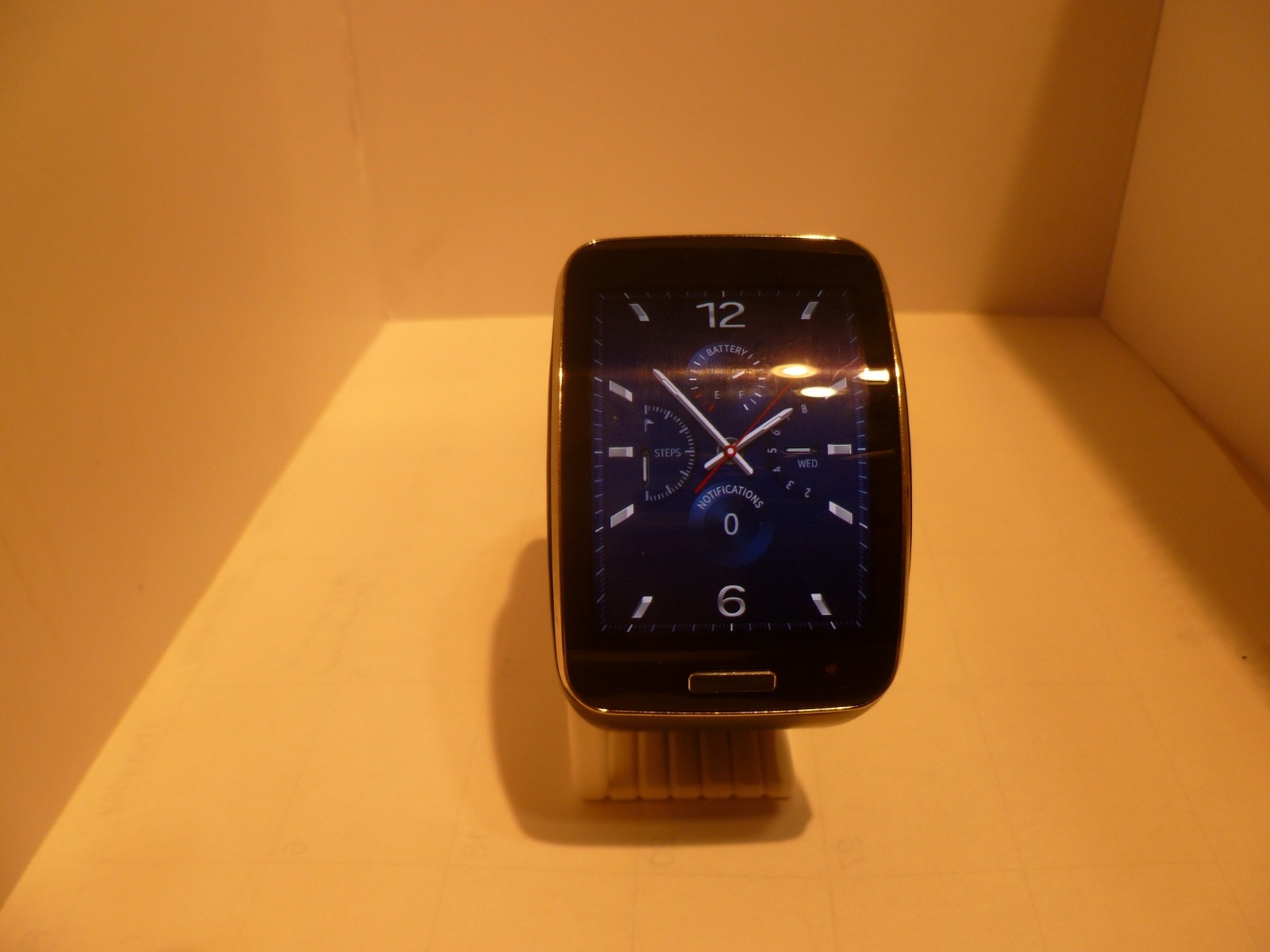 Samsung Gear S SM-R750A w/ Android 5.1.1 OS – BUNDLE | WORKS