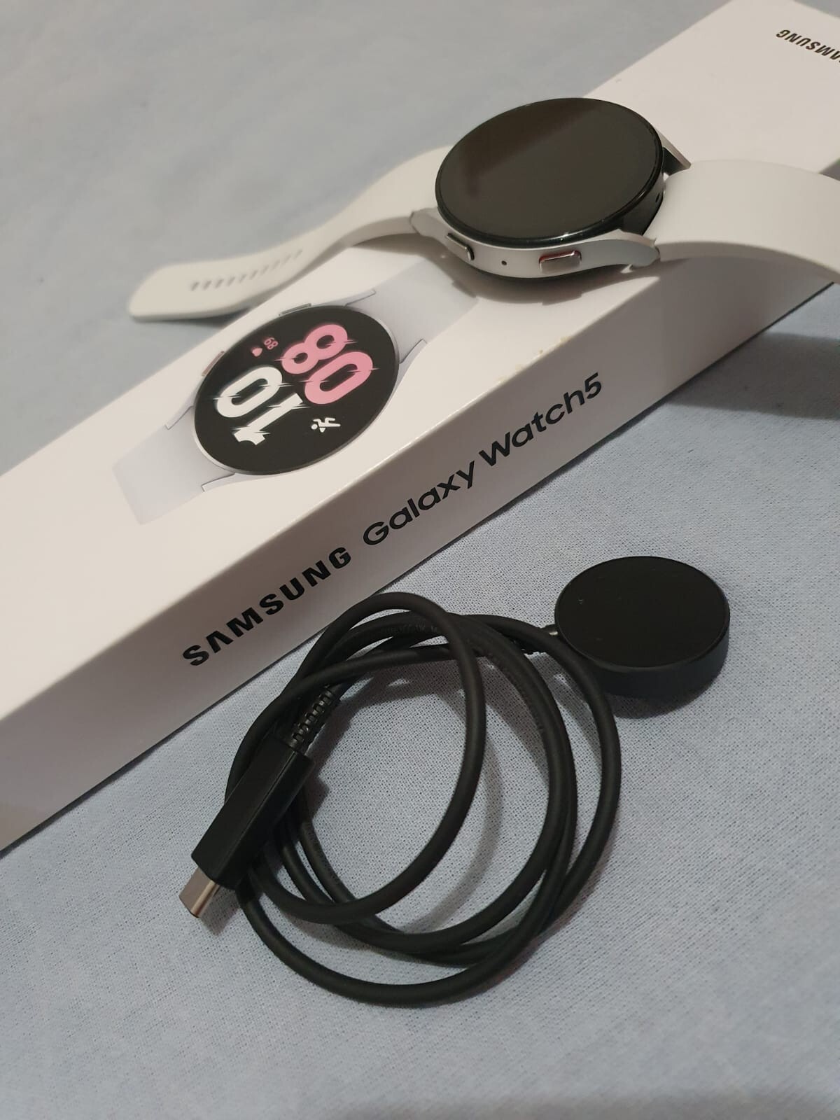 Samsung Galaxy Watch5 44mm Aluminum Case White Band Smartwatch SM-R910NZSAXAA