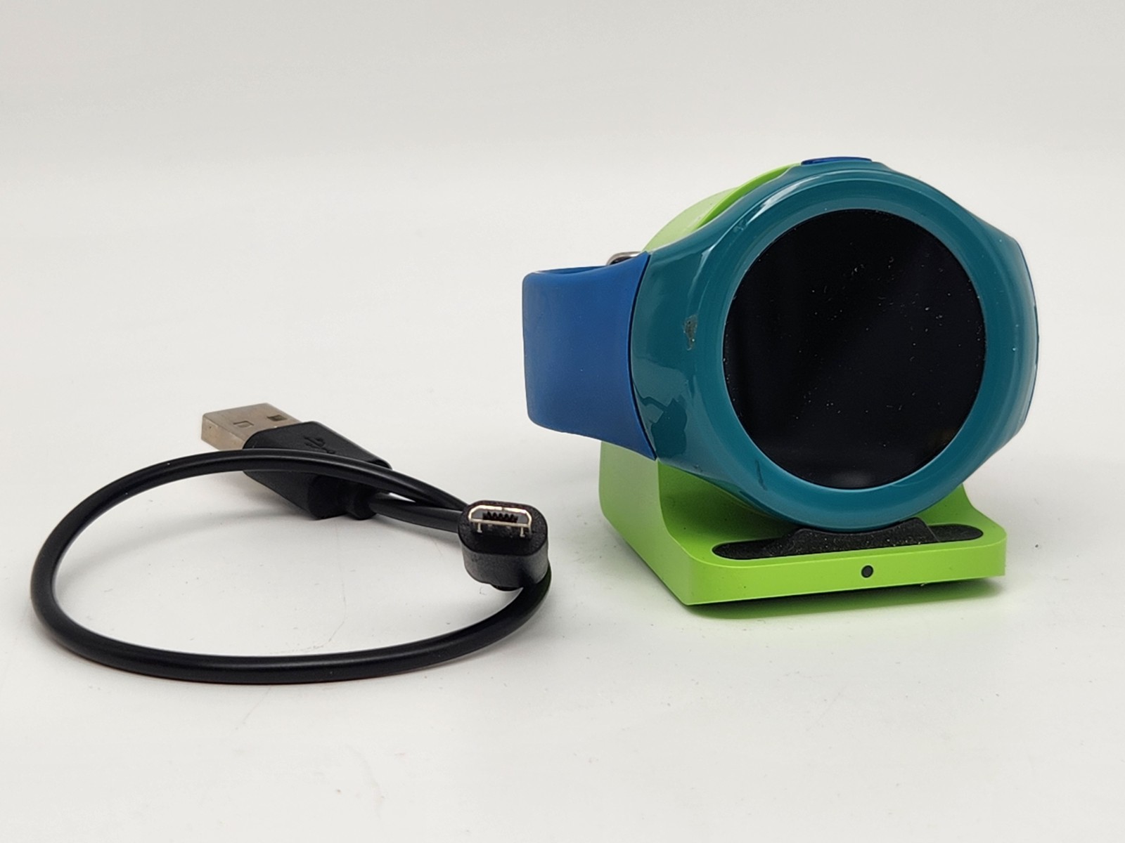 Timex IFW522T FamilyConnect Smartwatch For Kids With Cord and Base