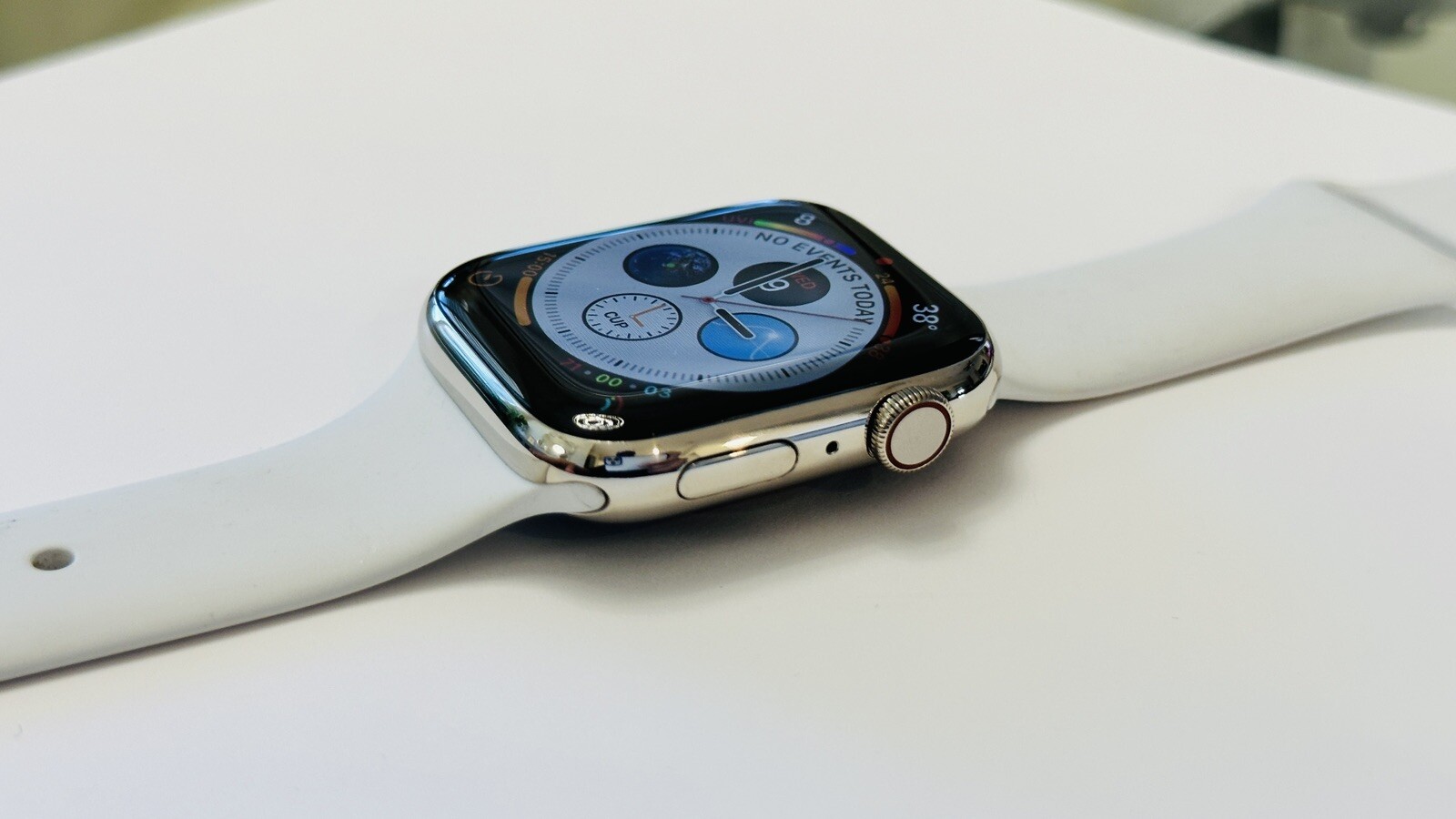Custom WHITE Gold Plated 45MM Apple Watch SERIES 7 White Sport Band
