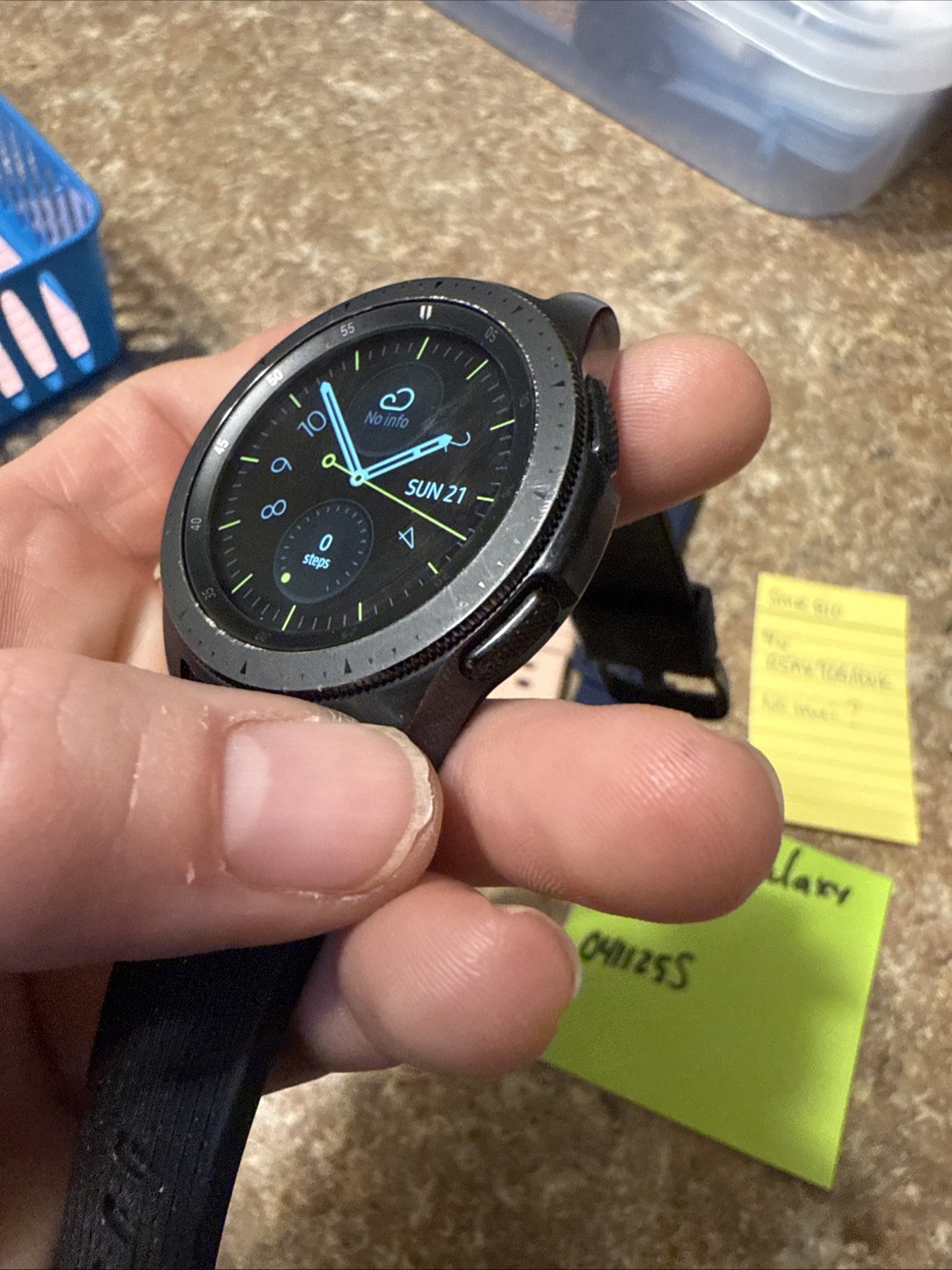 Samsung Galaxy Watch 42mm Bluetooth Smartwatch Black Band SMR810