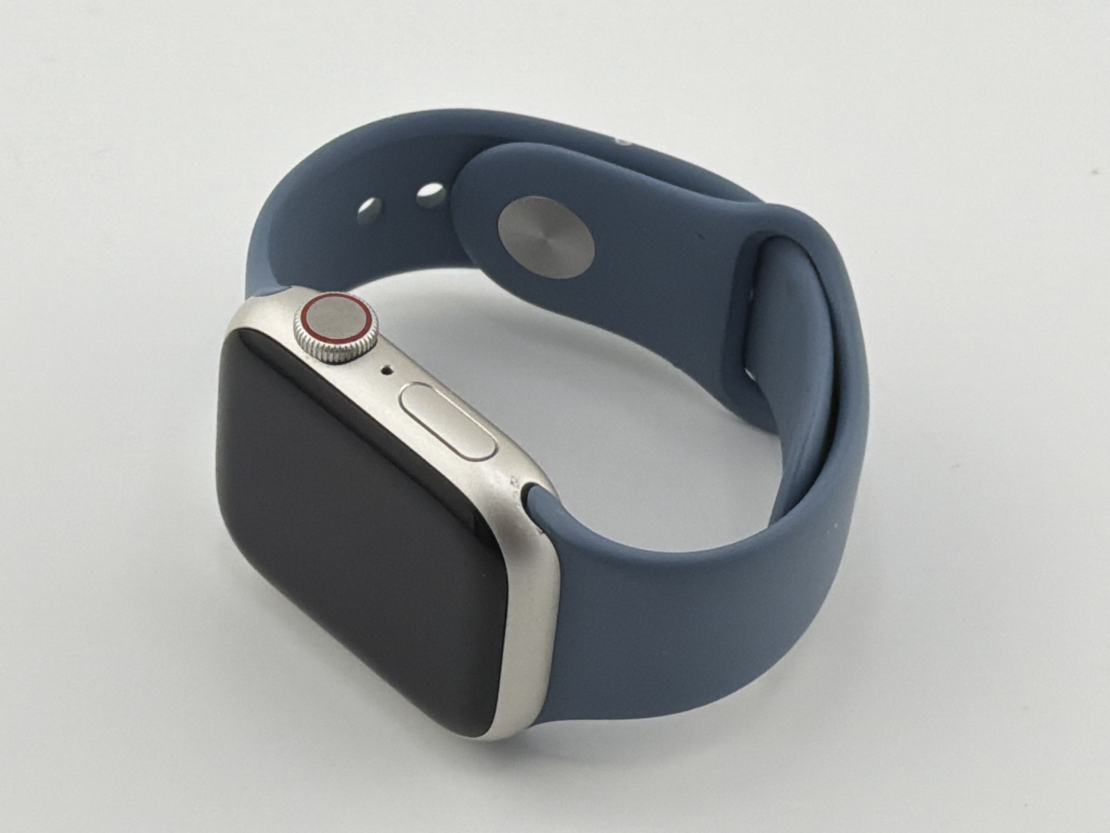 Apple Watch Series 8 41mm Silver Aluminum Case Blue Sport Loop GPS Cellular Used