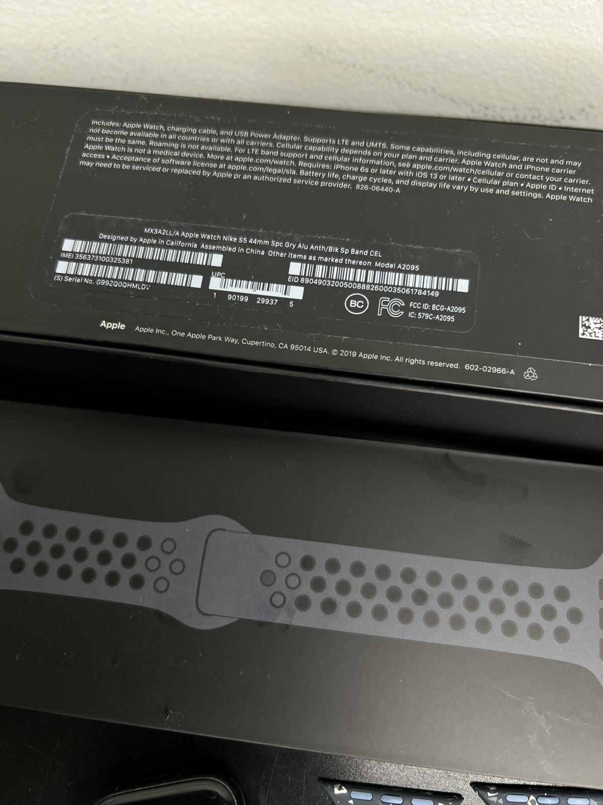 Apple Watch Series 5 x Nike 44mm (GPS + Cellular) Aluminum Space Gray Navy Band