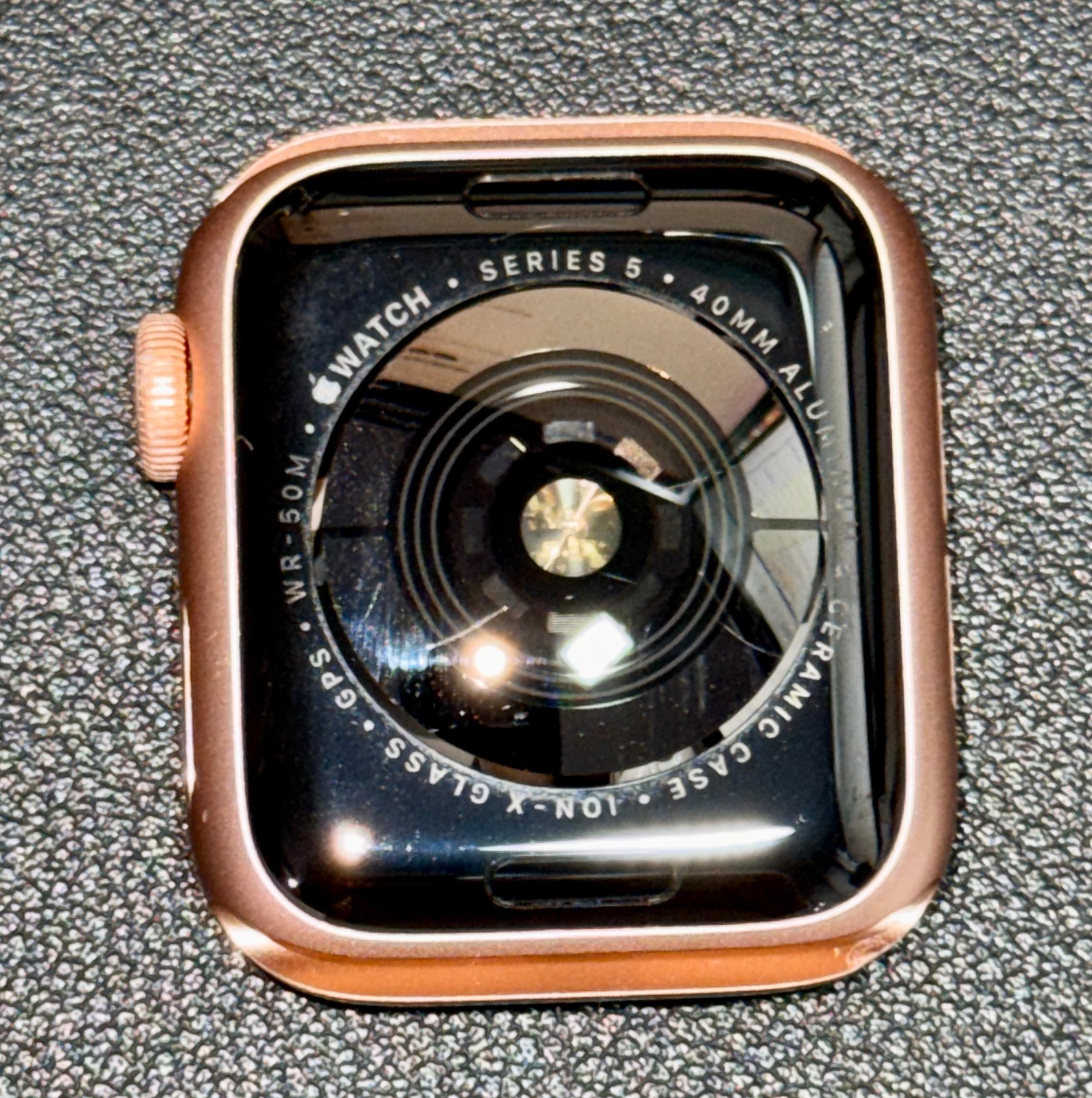 Apple Watch Series 5 40mm GPS Rose Gold Bundle + 5 Bands + Case 5 Protectors