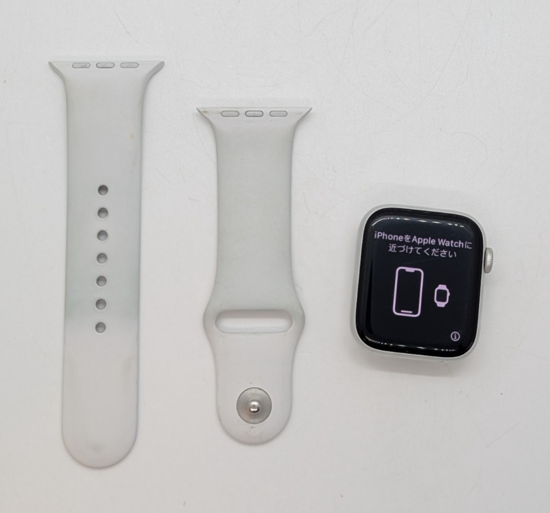 Apple Watch SE 2nd Generation 44MM Silver Smart Watch – A2723 – AS-IS/PARTS ONLY