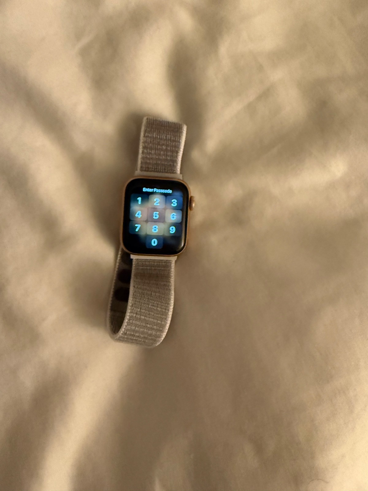 Apple Watch Series 6 40mm 32GB A2293 Aluminum Gold (Unlocked) – GPS Cellular