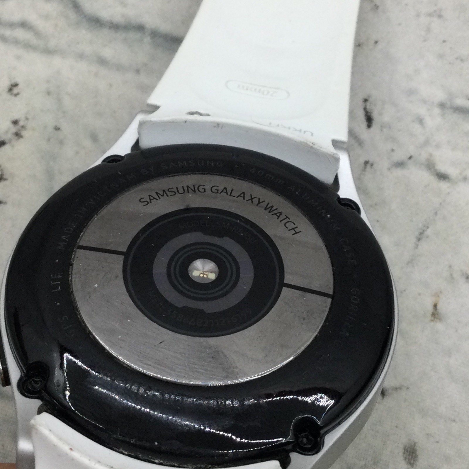 Samsung Galaxy Watch Active2 GPS- 40mm Aluminum Gold – Mil-STD 810G