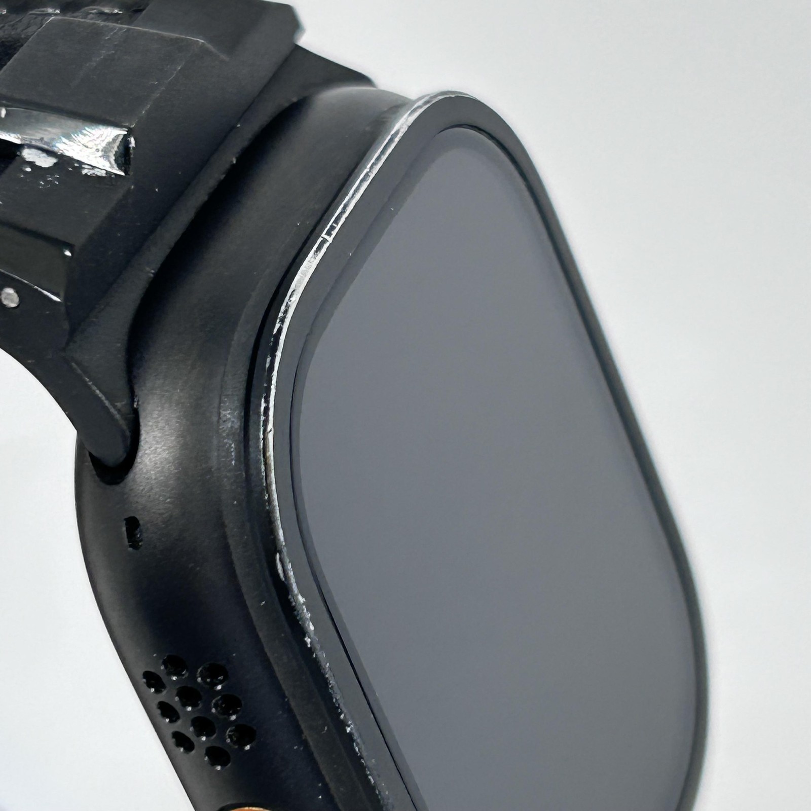 Apple Watch (Ultra 3) 49mm Black Titanium (LTE) w/ Black Leather Band – Good